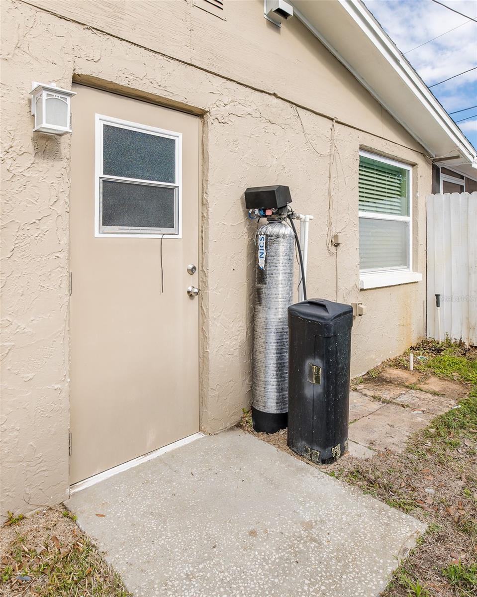 1148 FERNWOOD DR — photo 16