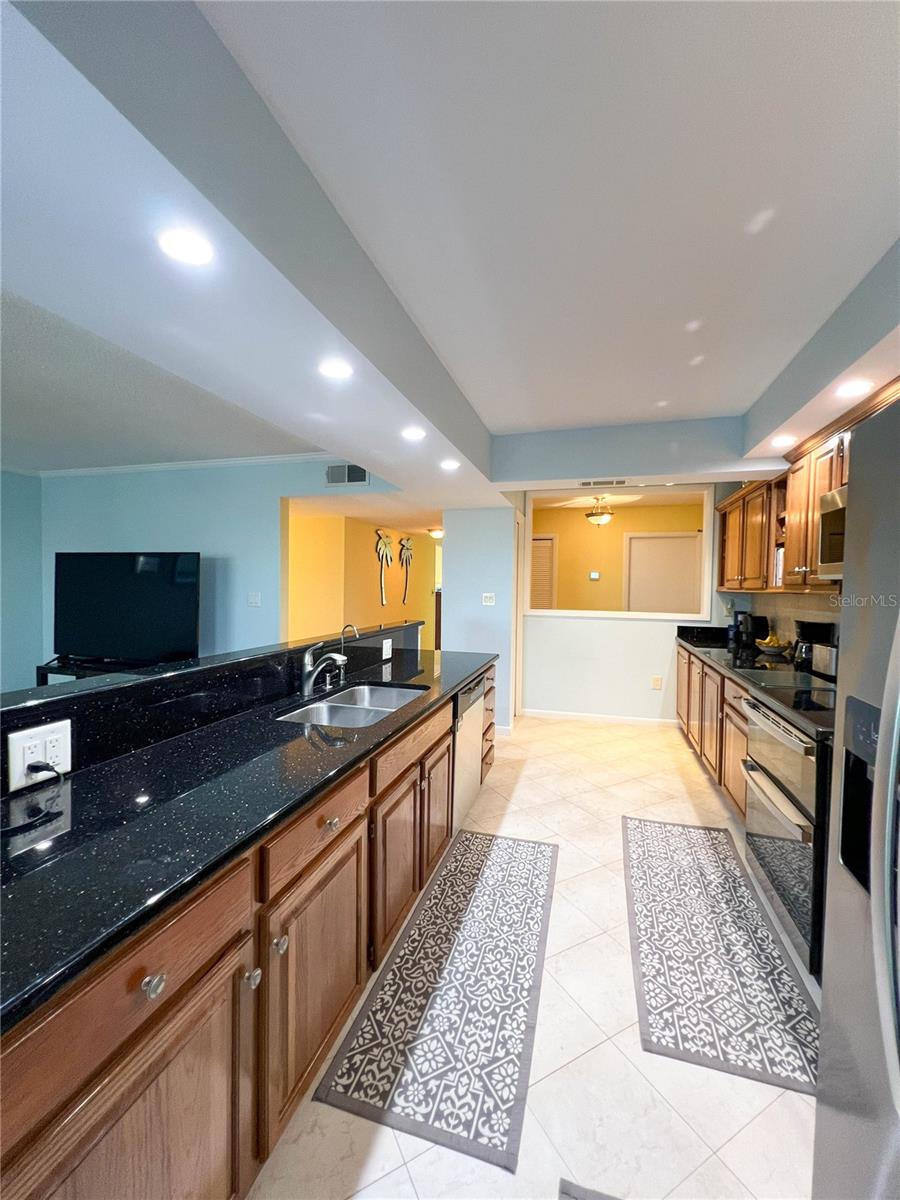 14810 RUE DE BAYONNE #7G — photo 9