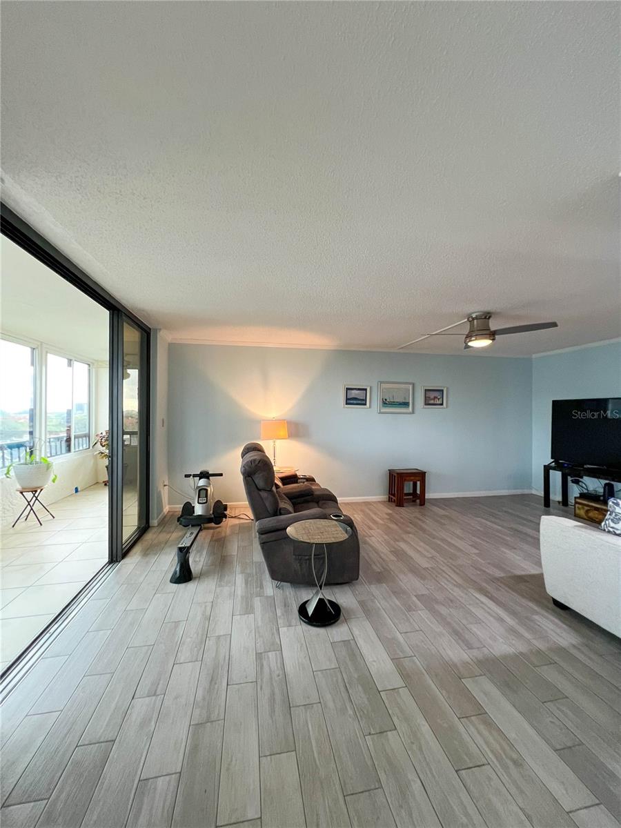 14810 RUE DE BAYONNE #7G — photo 16