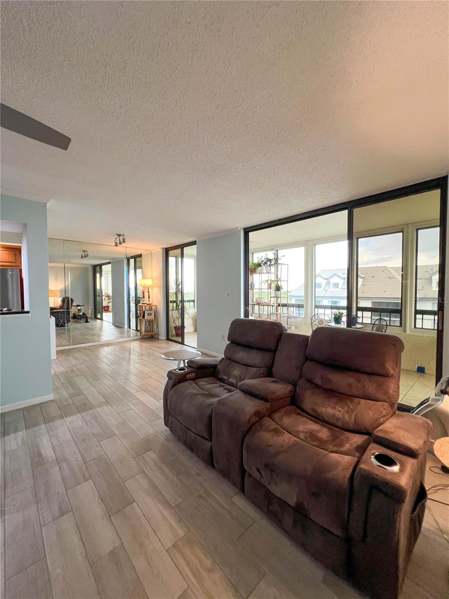 14810 RUE DE BAYONNE #7G — photo 19