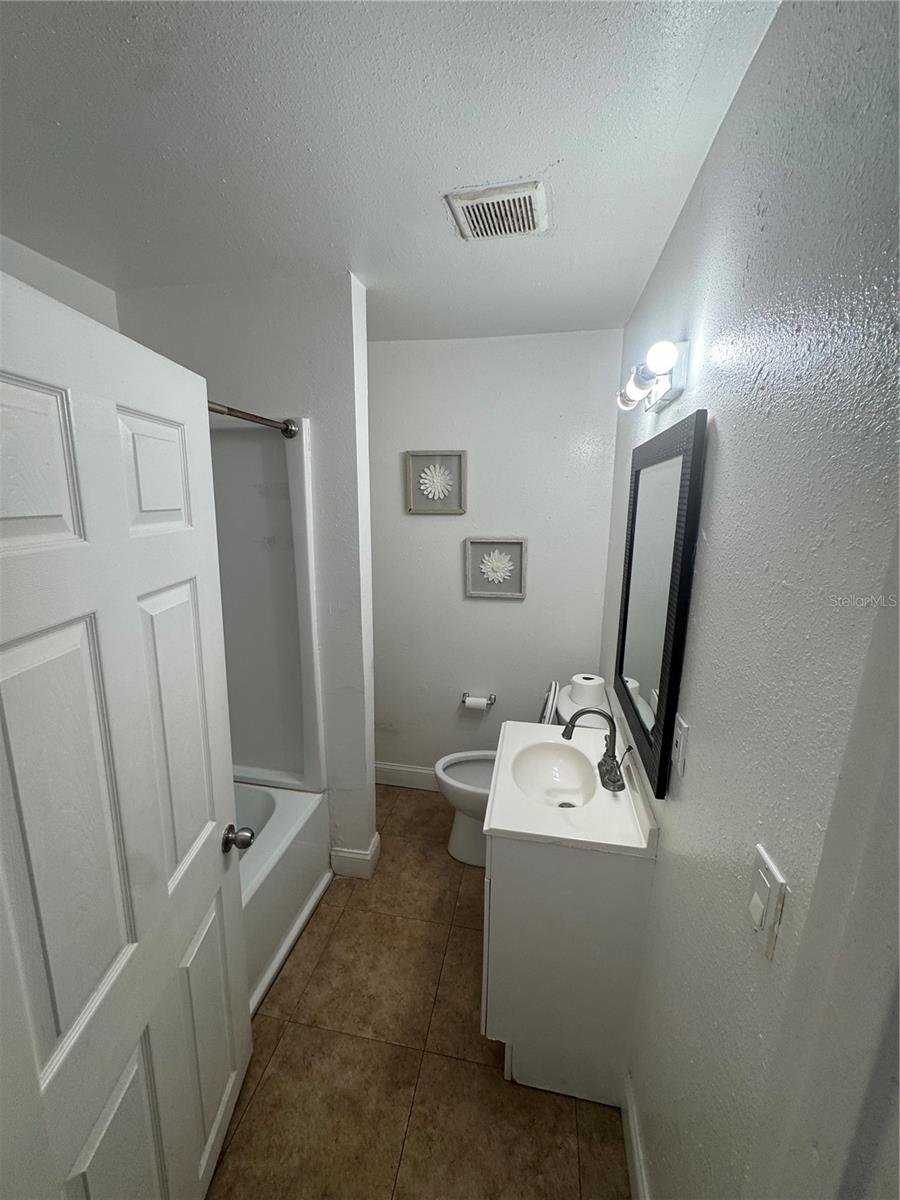 2312 W LA SALLE ST — photo 10