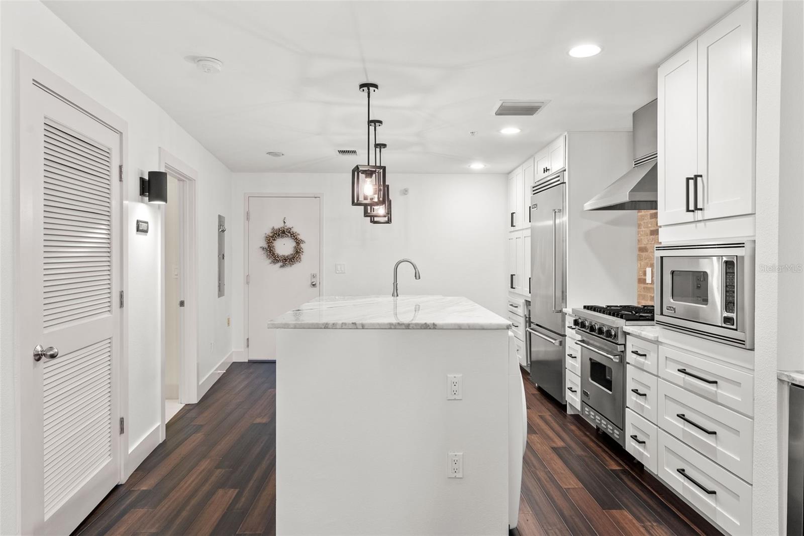 1208 E KENNEDY BLVD #618 — photo 6