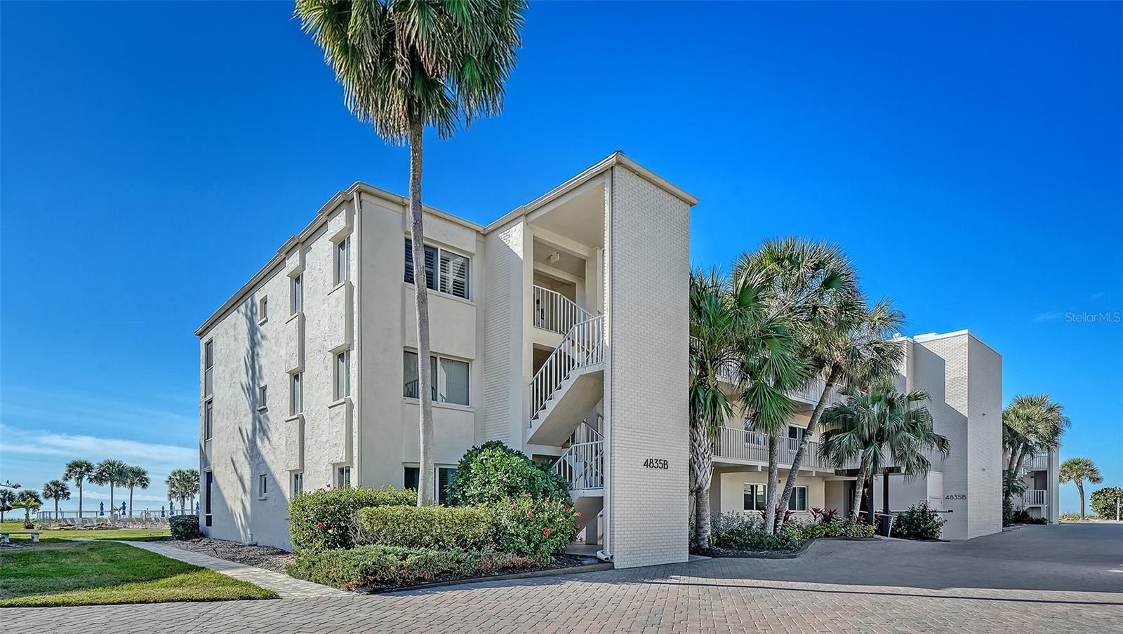 4835 GULF OF MEXICO DR #106 — photo 3