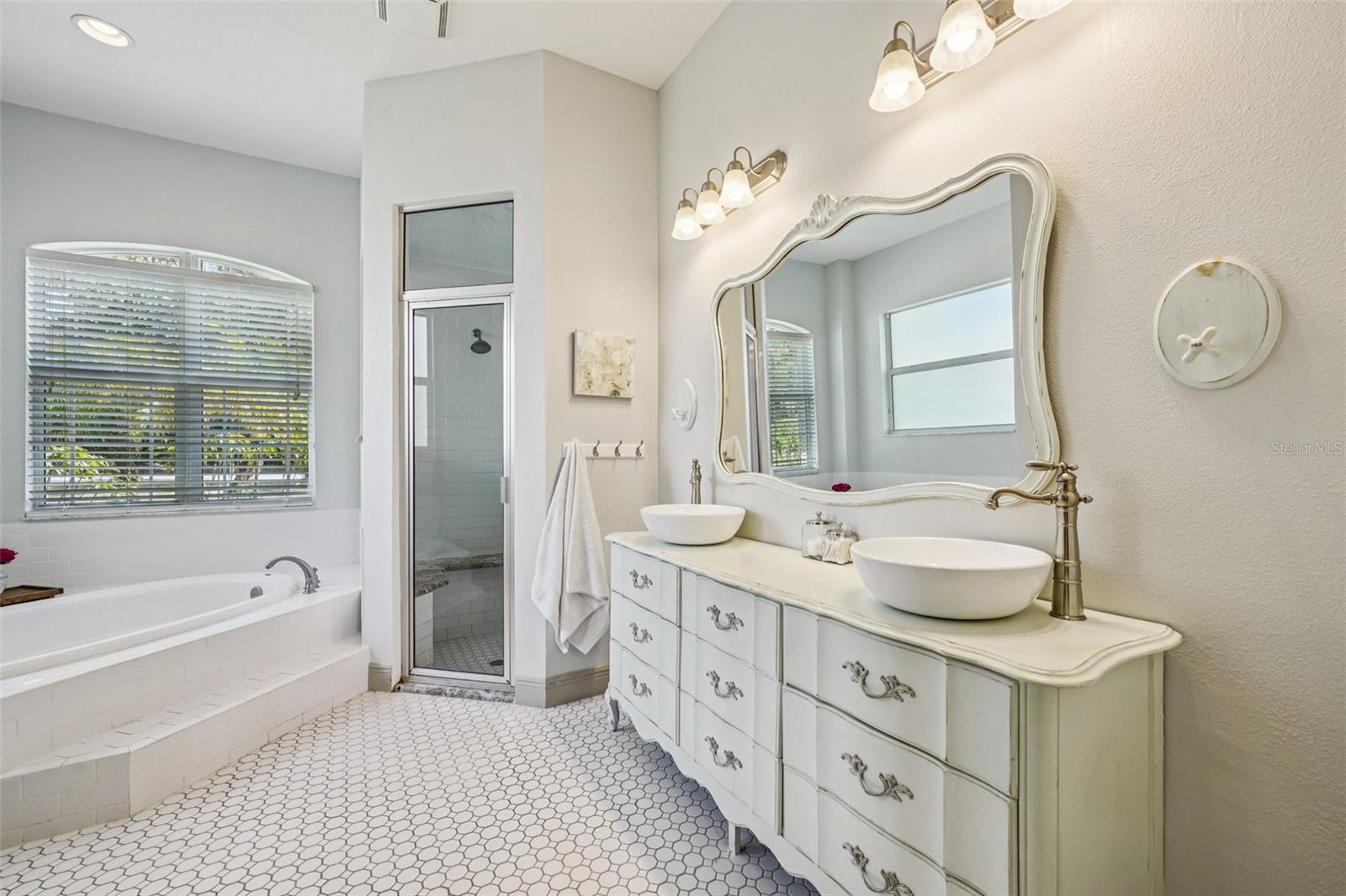 11325 HIDDEN VALLEY LN — photo 60