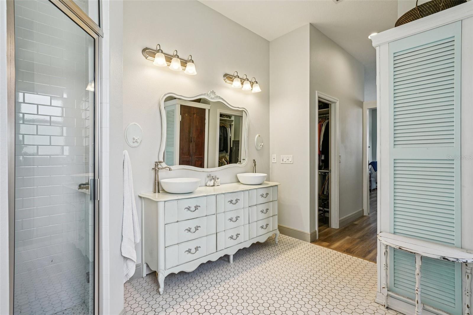 11325 HIDDEN VALLEY LN — photo 63