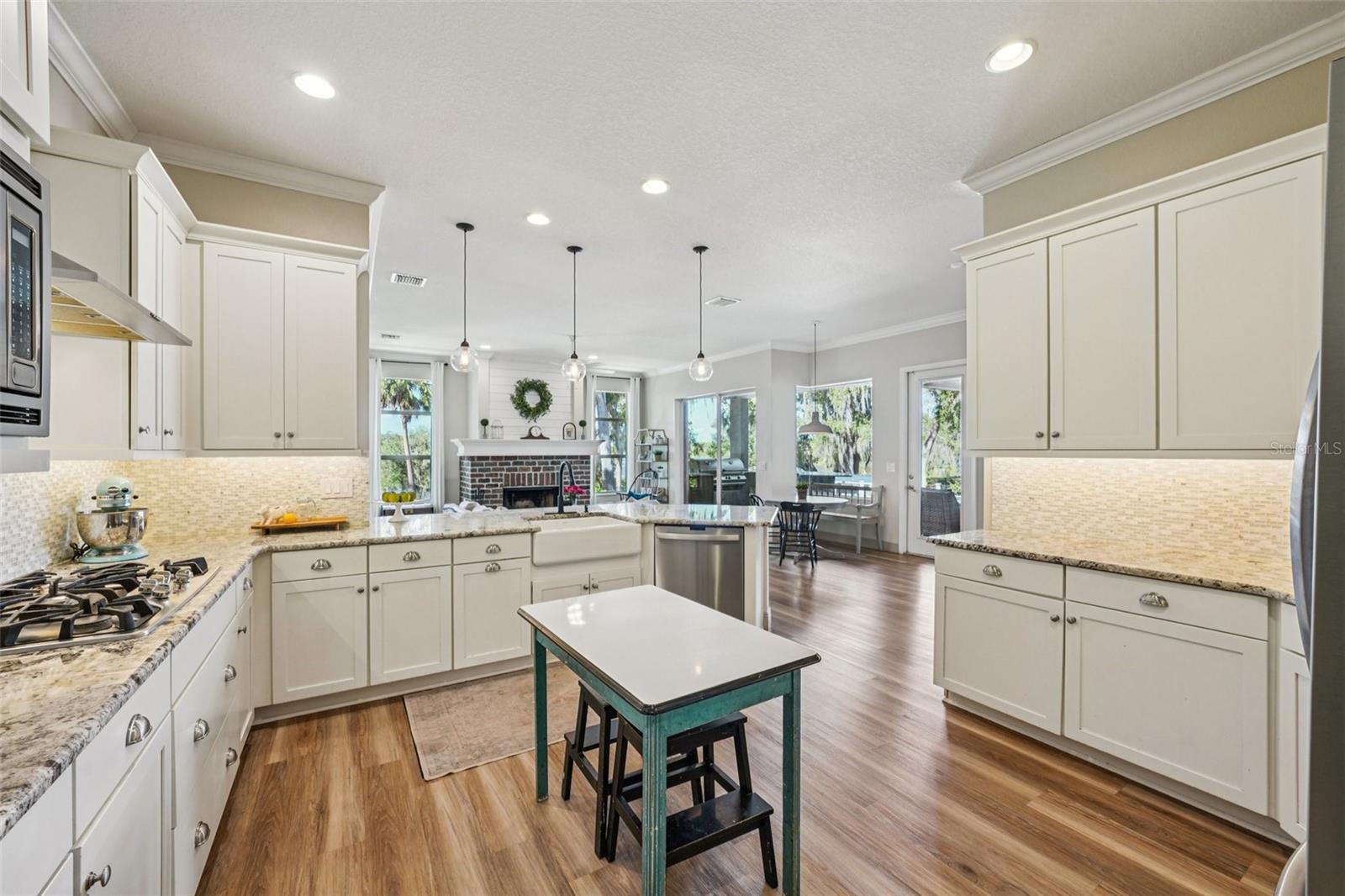 11325 HIDDEN VALLEY LN — photo 17