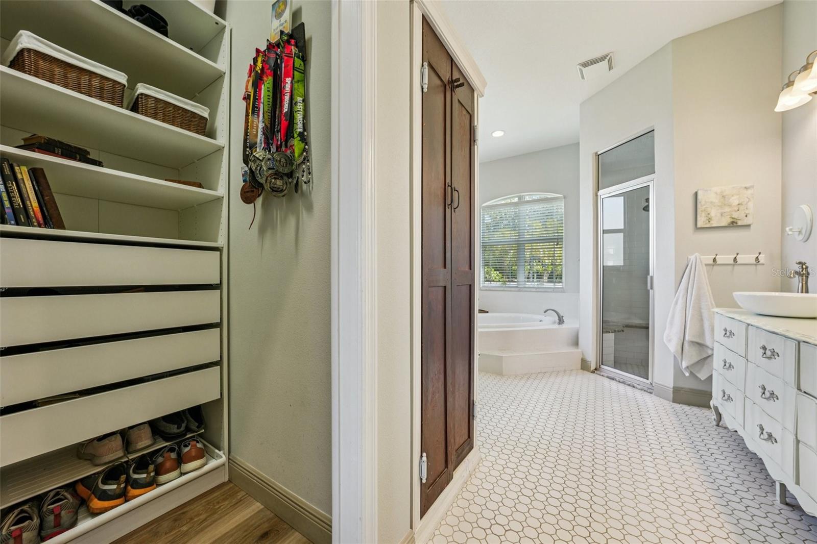 11325 HIDDEN VALLEY LN — photo 59