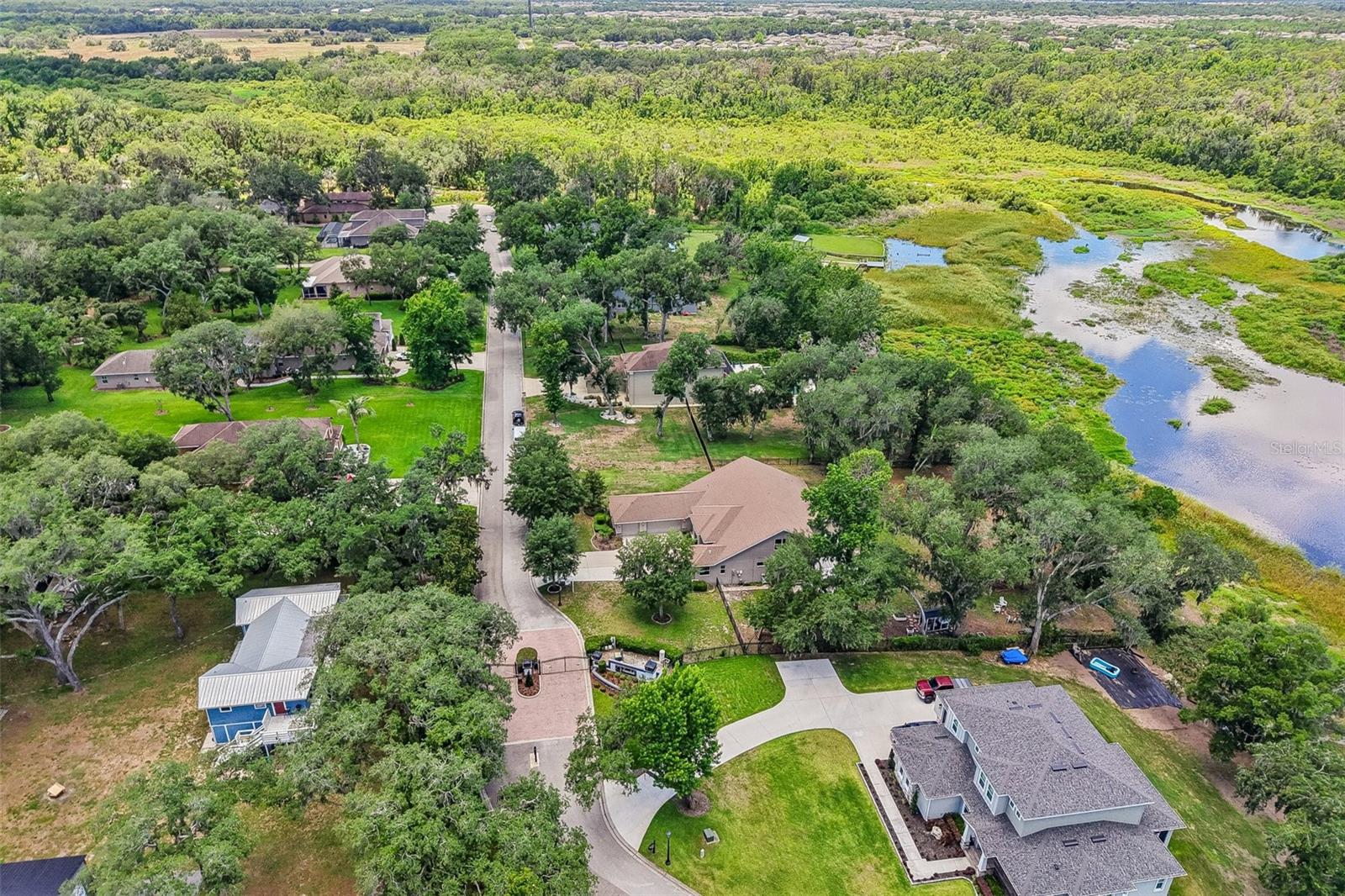 11325 HIDDEN VALLEY LN — photo 99