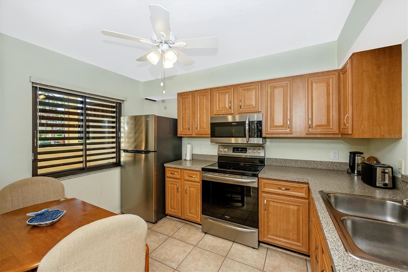 5219 LAKE VILLAGE DR #21 — photo 2