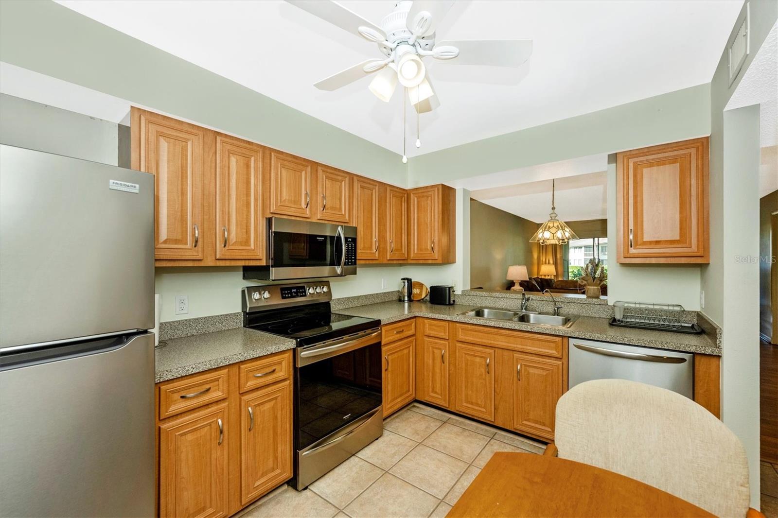 5219 LAKE VILLAGE DR #21 — photo 15