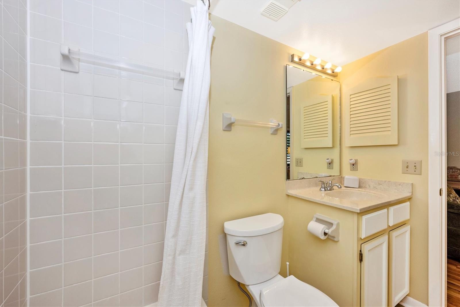 5219 LAKE VILLAGE DR #21 — photo 33