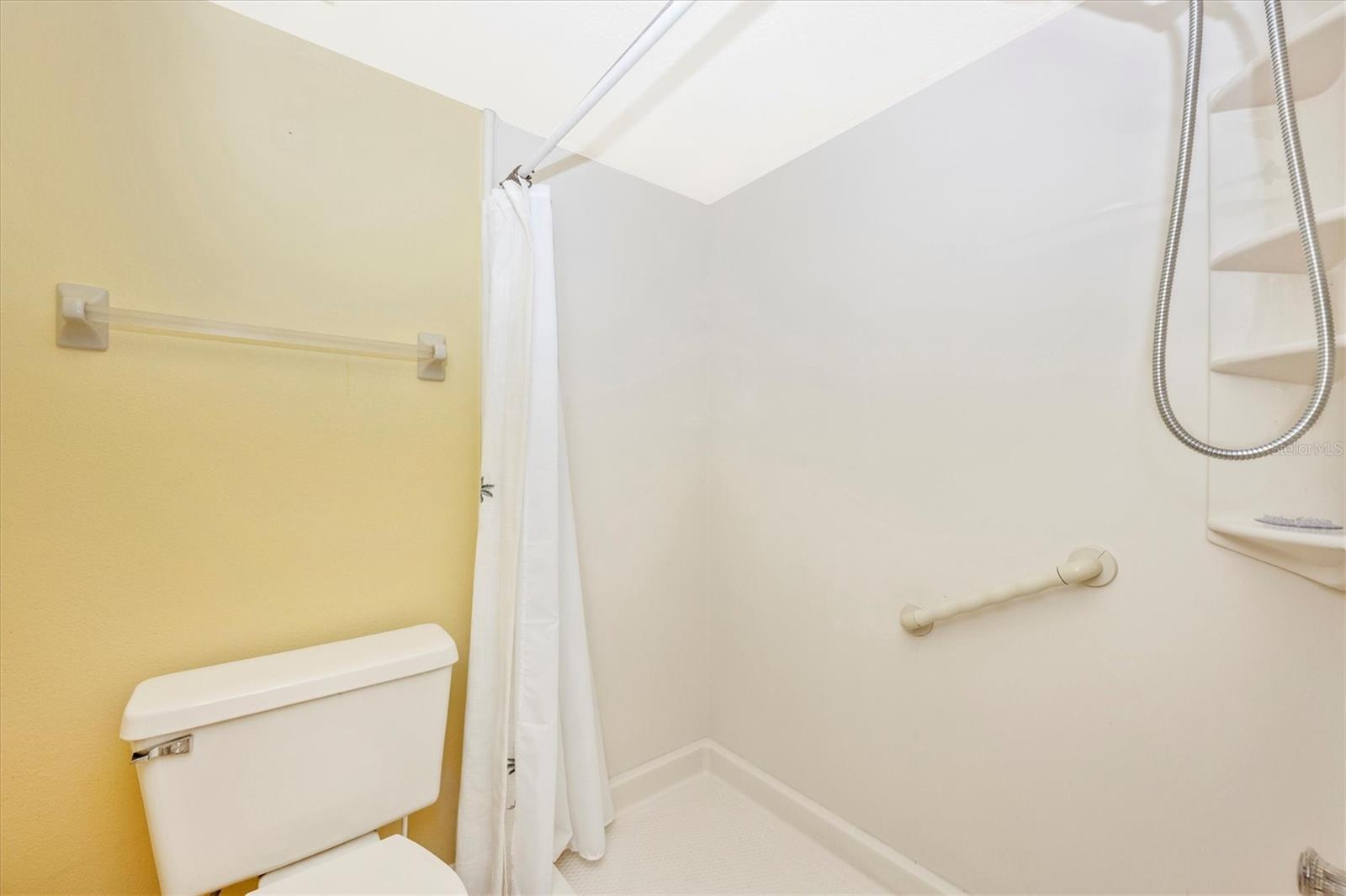 5219 LAKE VILLAGE DR #21 — photo 28