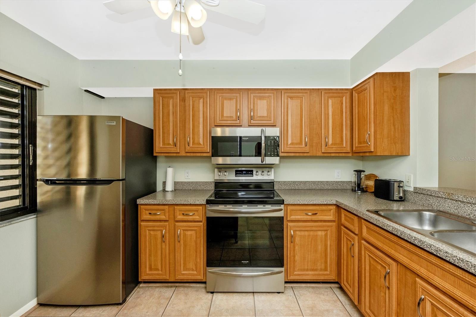 5219 LAKE VILLAGE DR #21 — photo 16