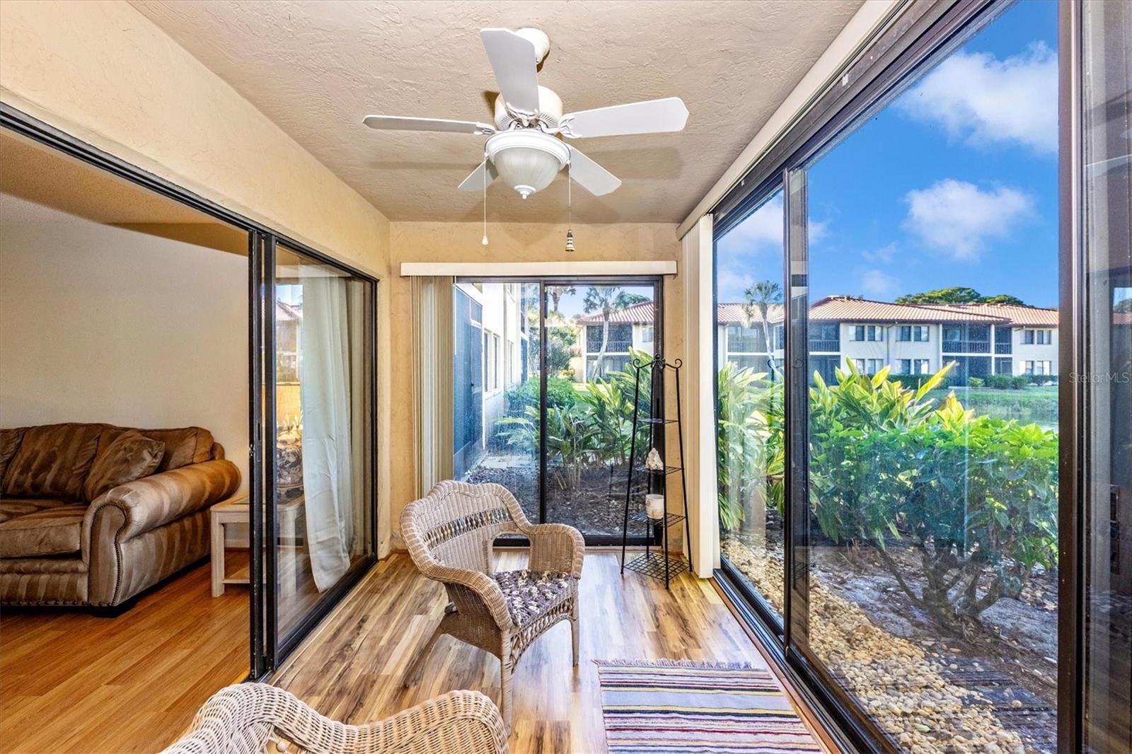 5219 LAKE VILLAGE DR #21 — photo 35