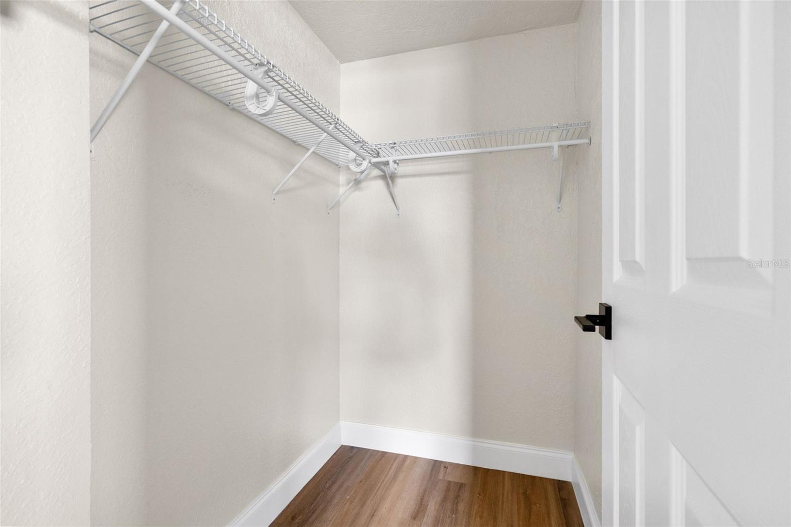 13804 VICTOR AVE — photo 24