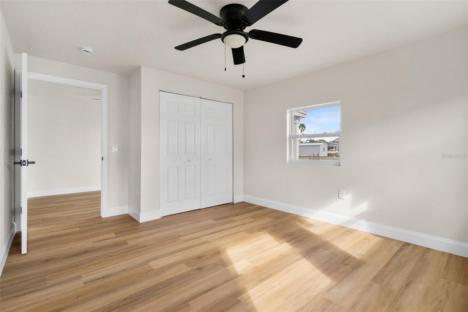 13804 VICTOR AVE — photo 15