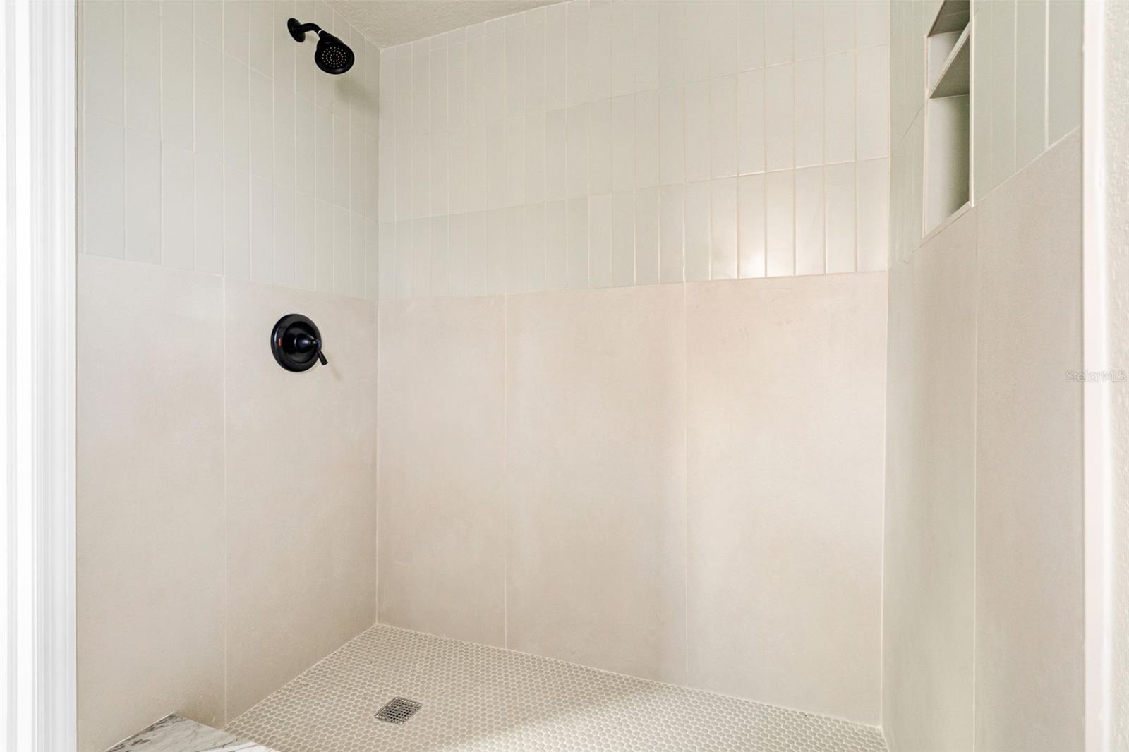 13804 VICTOR AVE — photo 26