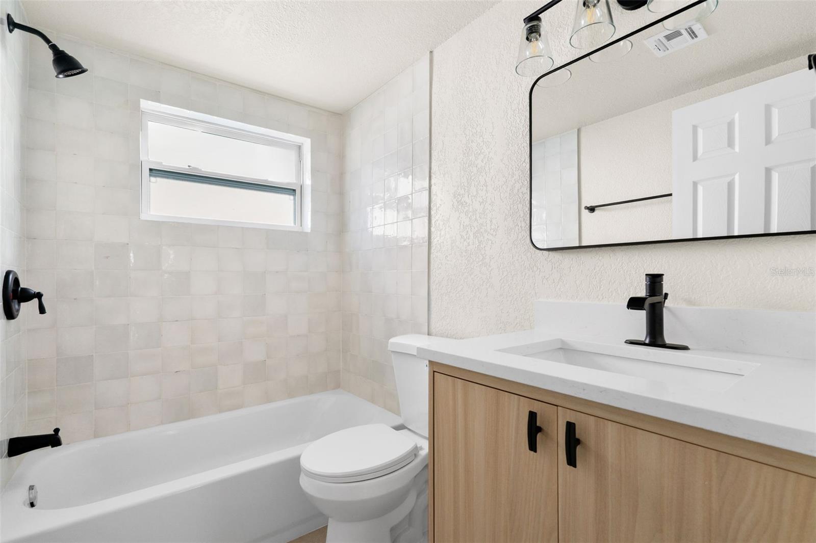 13804 VICTOR AVE — photo 21