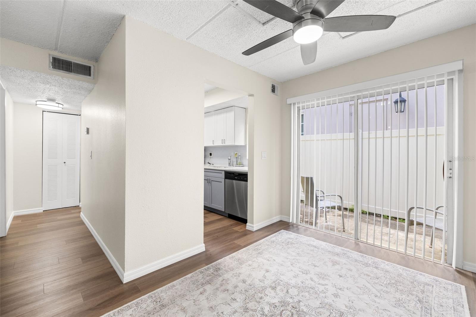 3206 W AZEELE ST #128 — photo 7