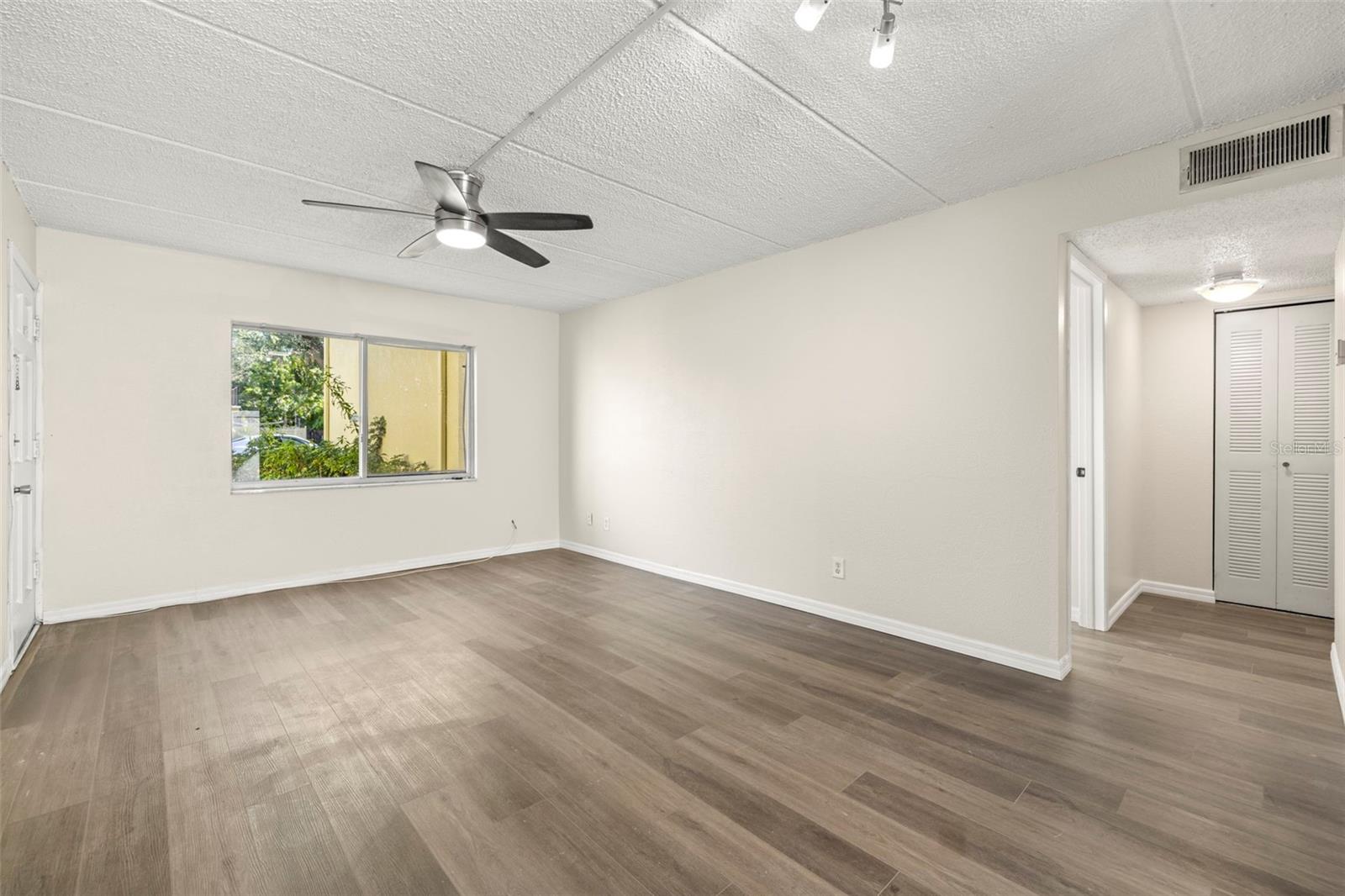 3206 W AZEELE ST #128 — photo 13