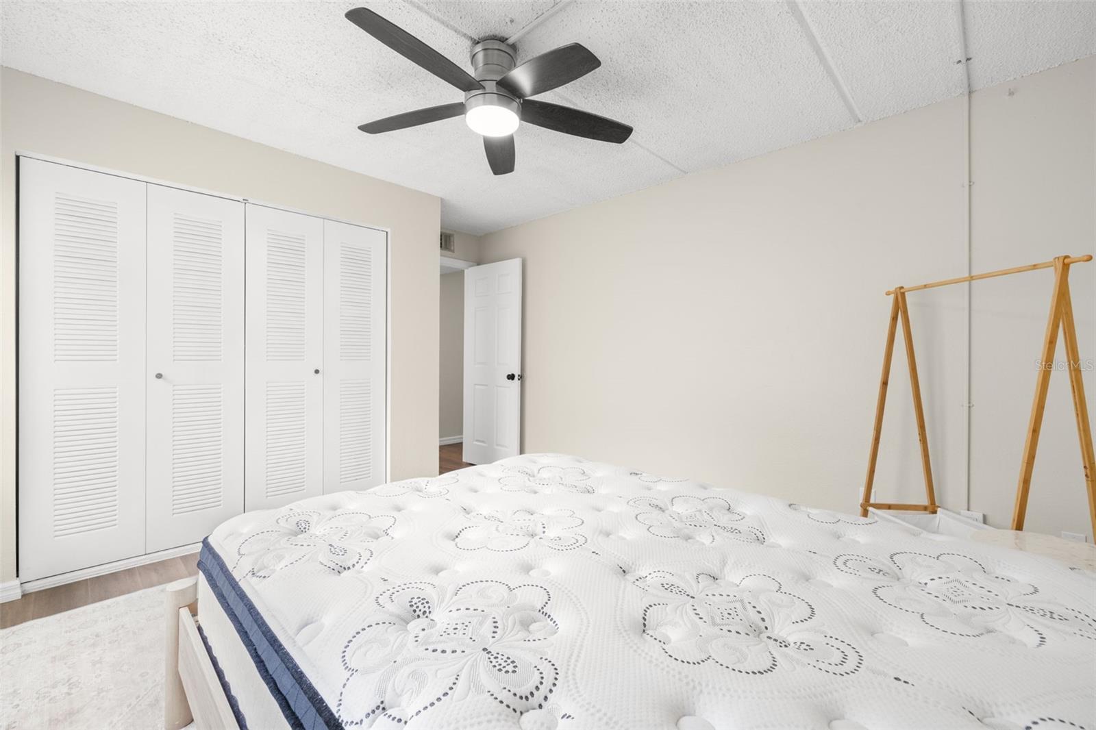 3206 W AZEELE ST #128 — photo 16