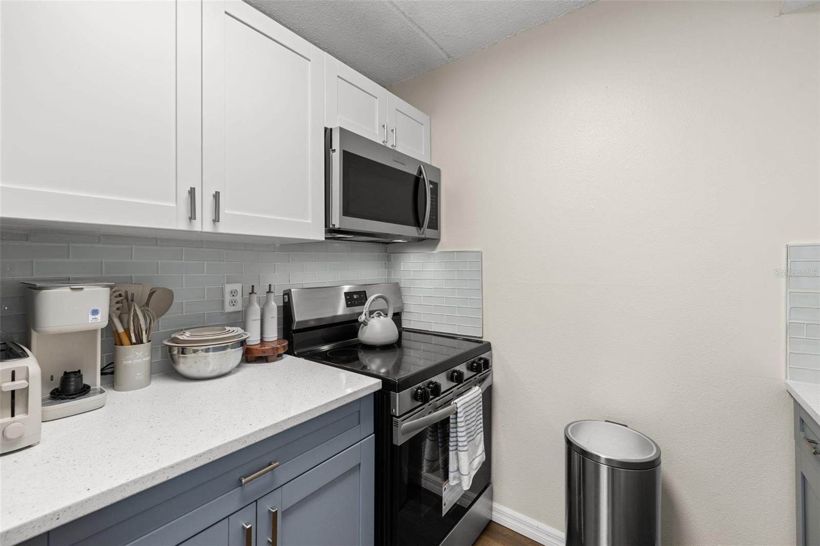 3206 W AZEELE ST #128 — photo 4