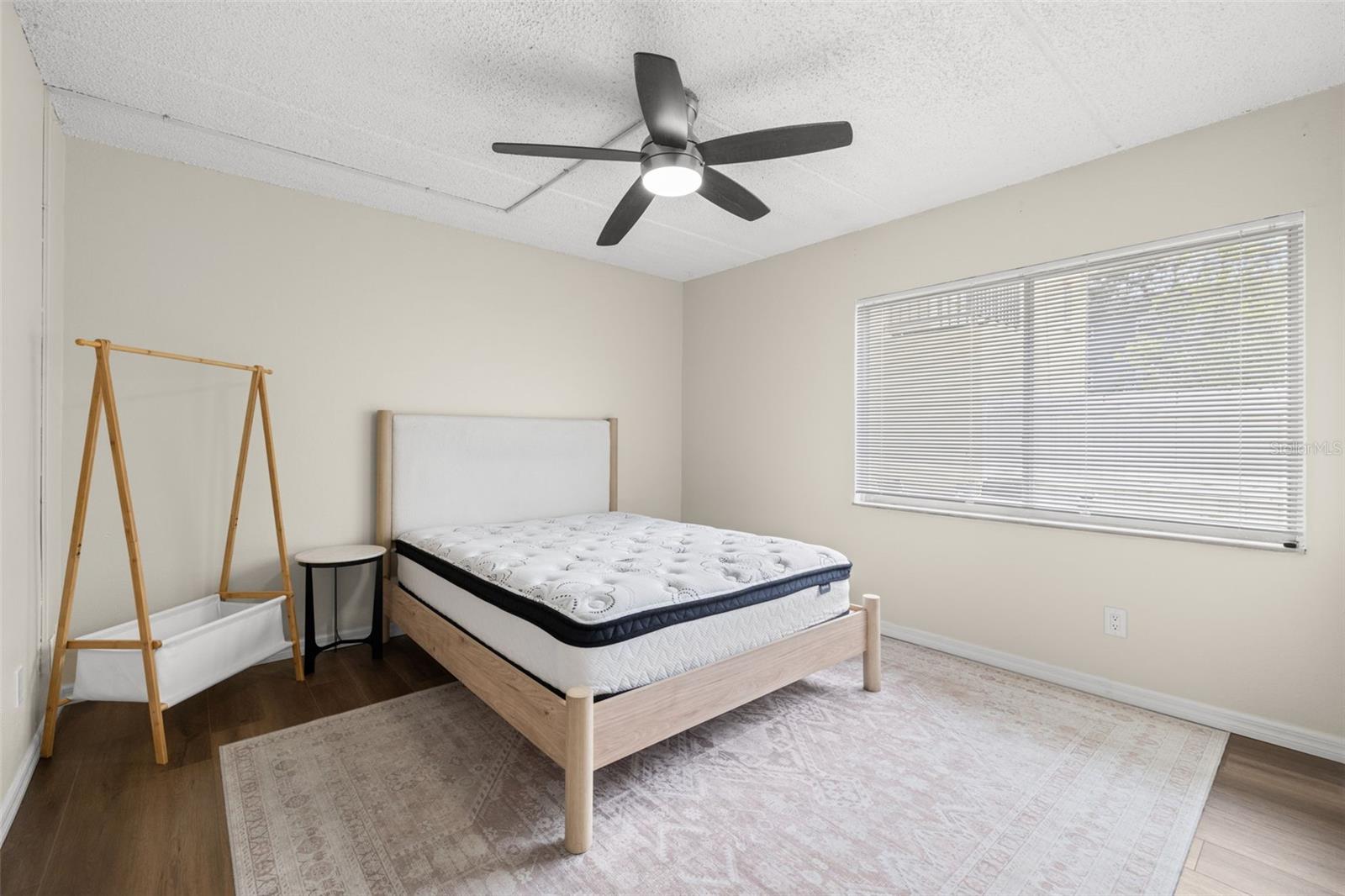 3206 W AZEELE ST #128 — photo 15
