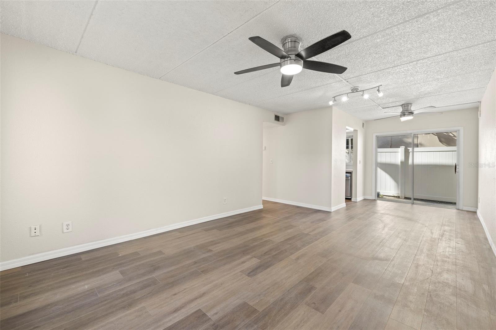 3206 W AZEELE ST #128 — photo 12