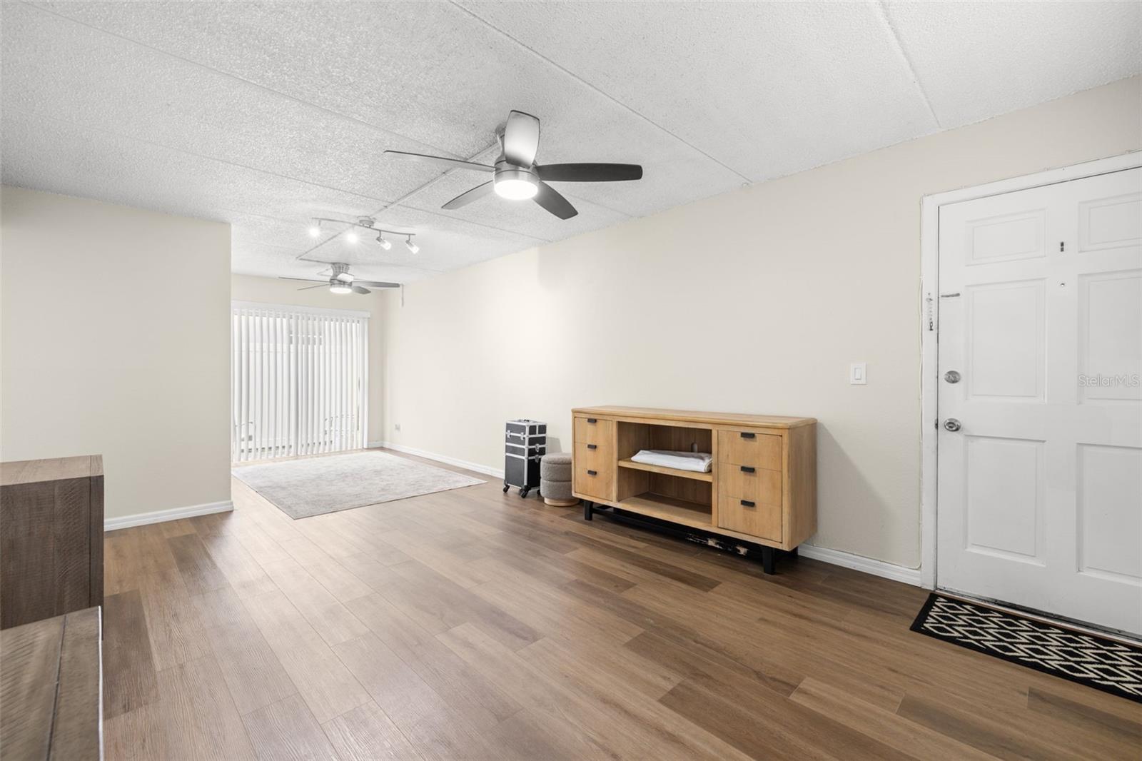 3206 W AZEELE ST #128 — photo 10