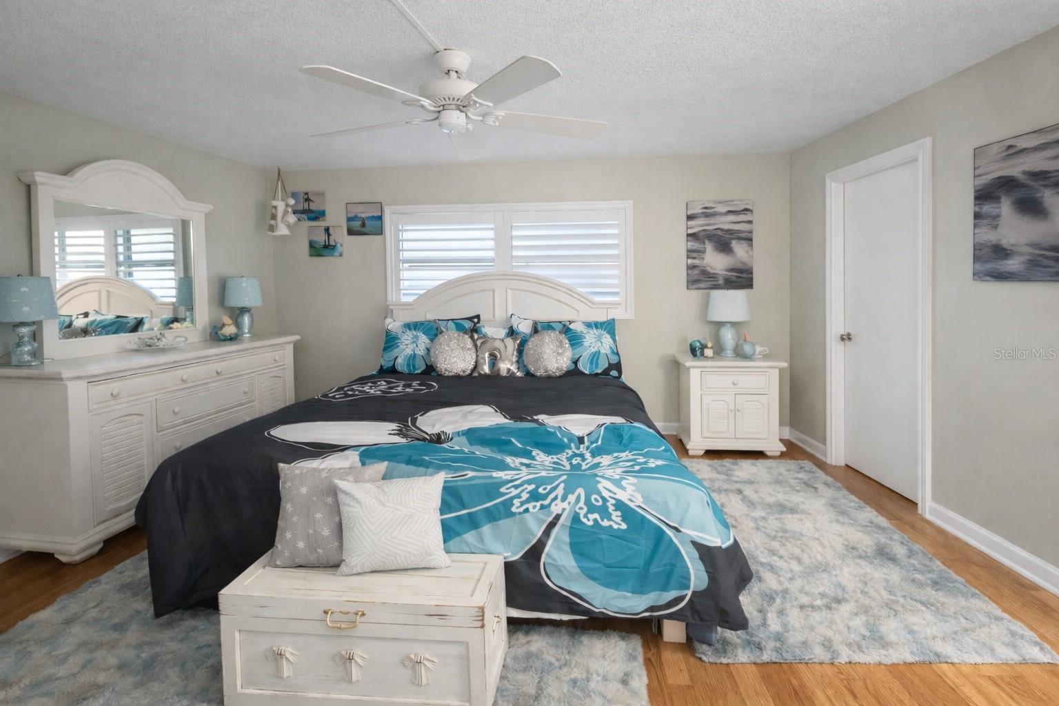 Home in BELLEAIR BLUFFS — photo 9