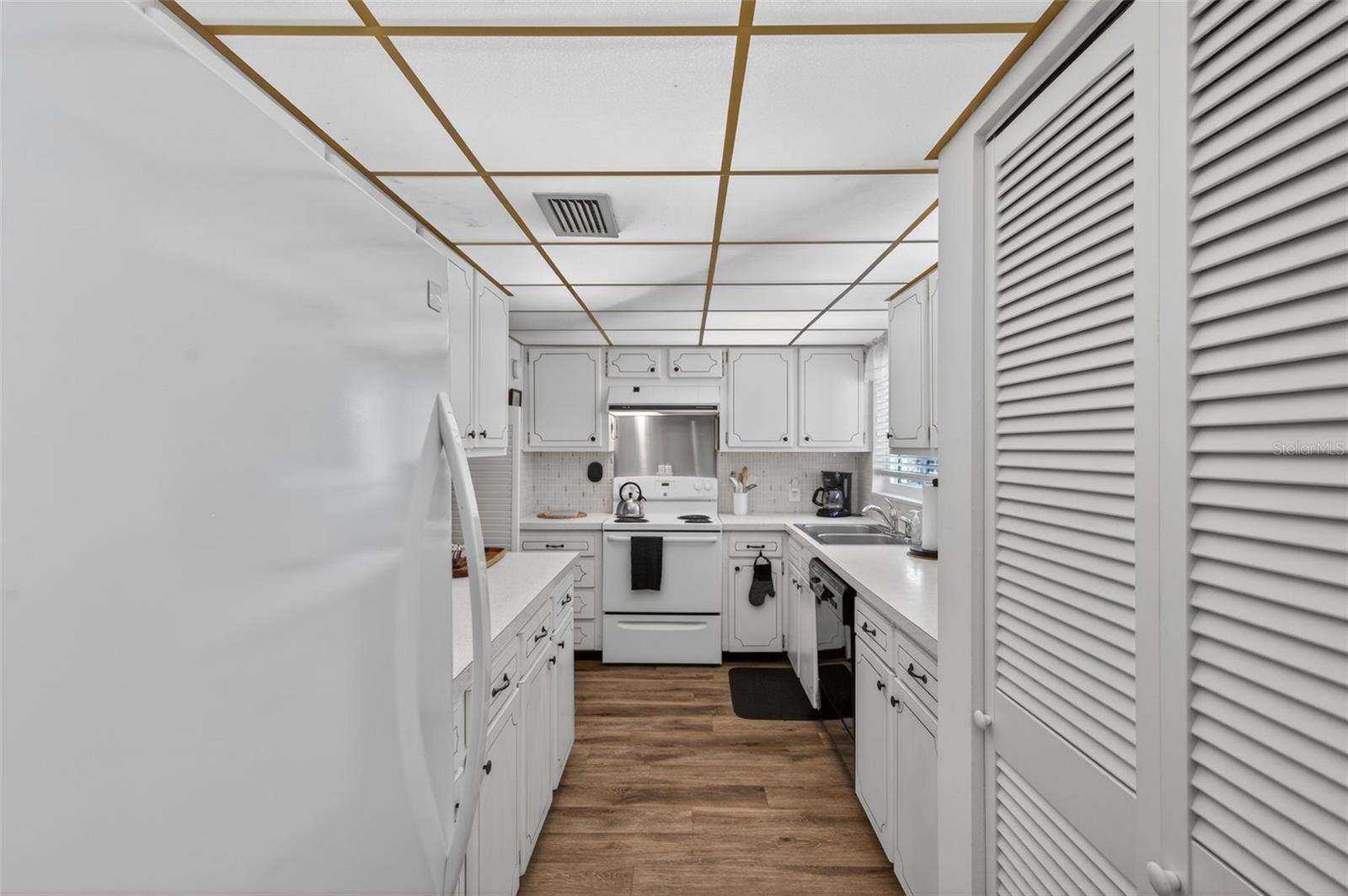 1200 N SHORE DR NE #201 furnished — photo 39