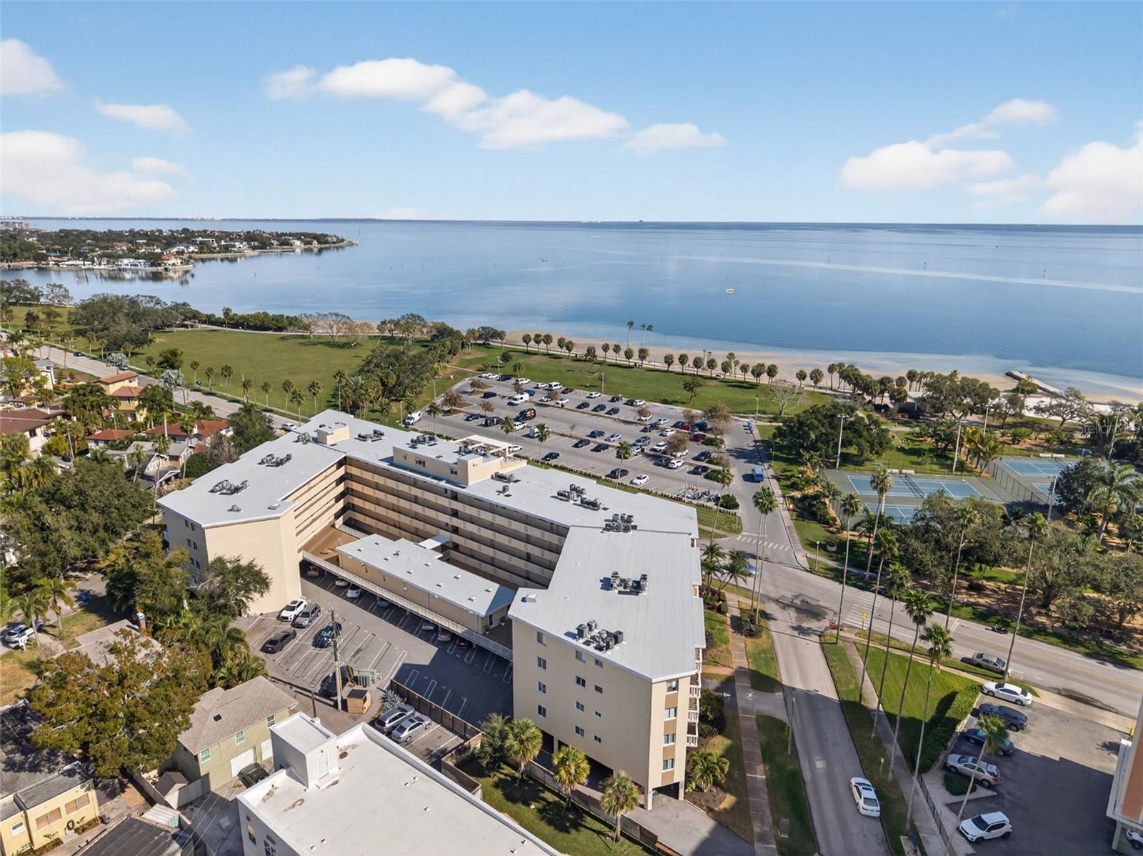 1200 N SHORE DR NE #201 furnished — photo 4