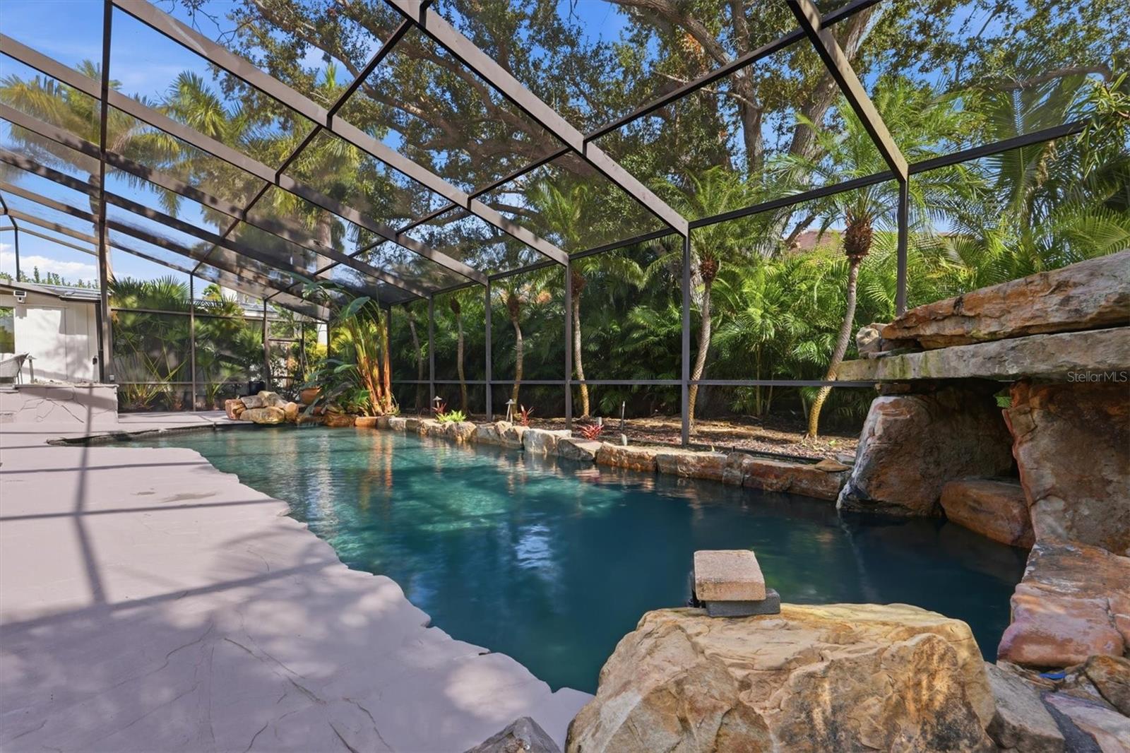 425 PARTRIDGE CIR — photo 43