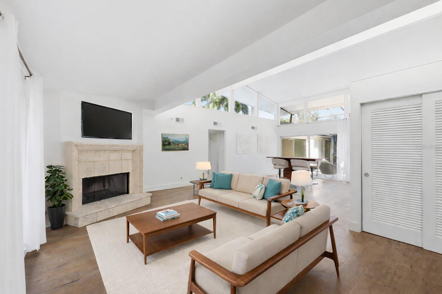 425 PARTRIDGE CIR — photo 5