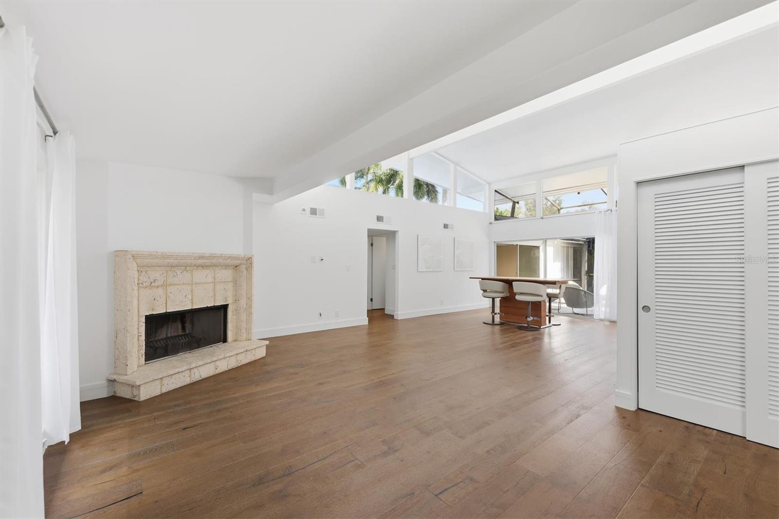 425 PARTRIDGE CIR — photo 6