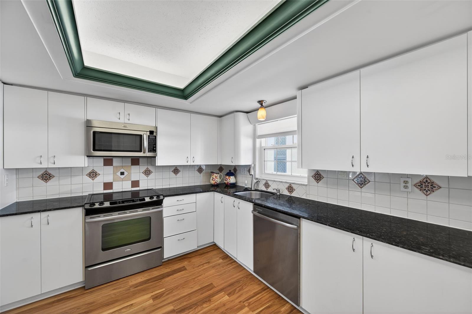 131 BLUFF VIEW DR #403 — photo 9