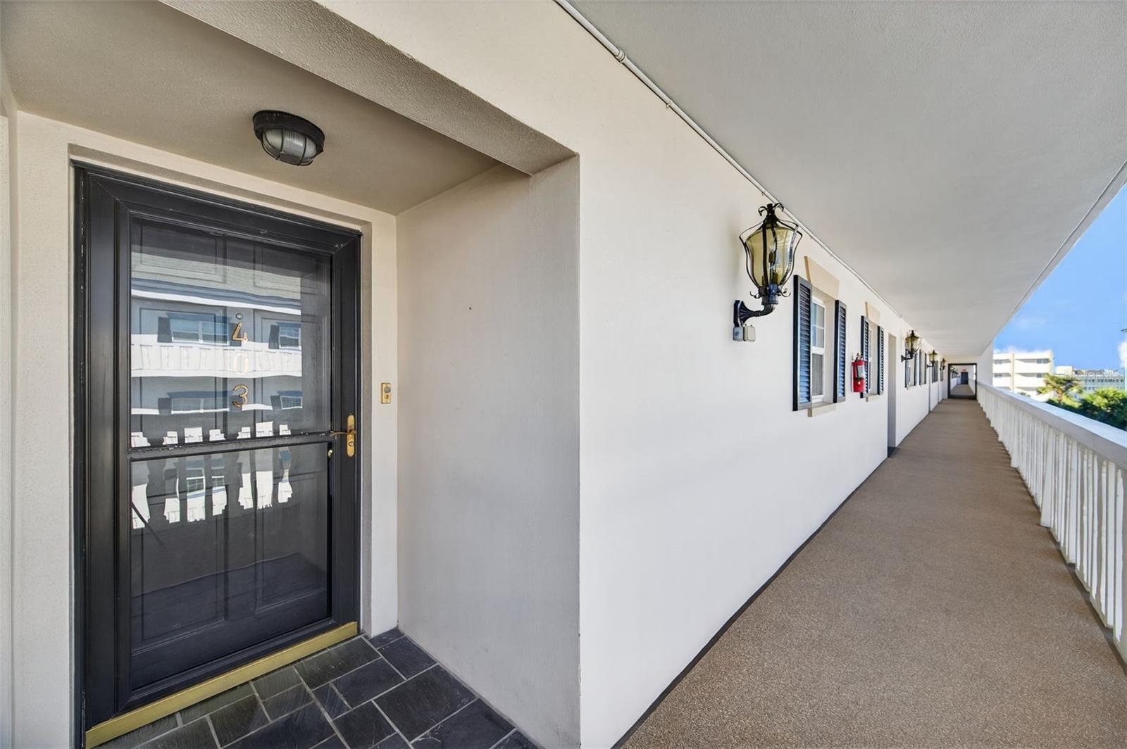 131 BLUFF VIEW DR #403 — photo 2