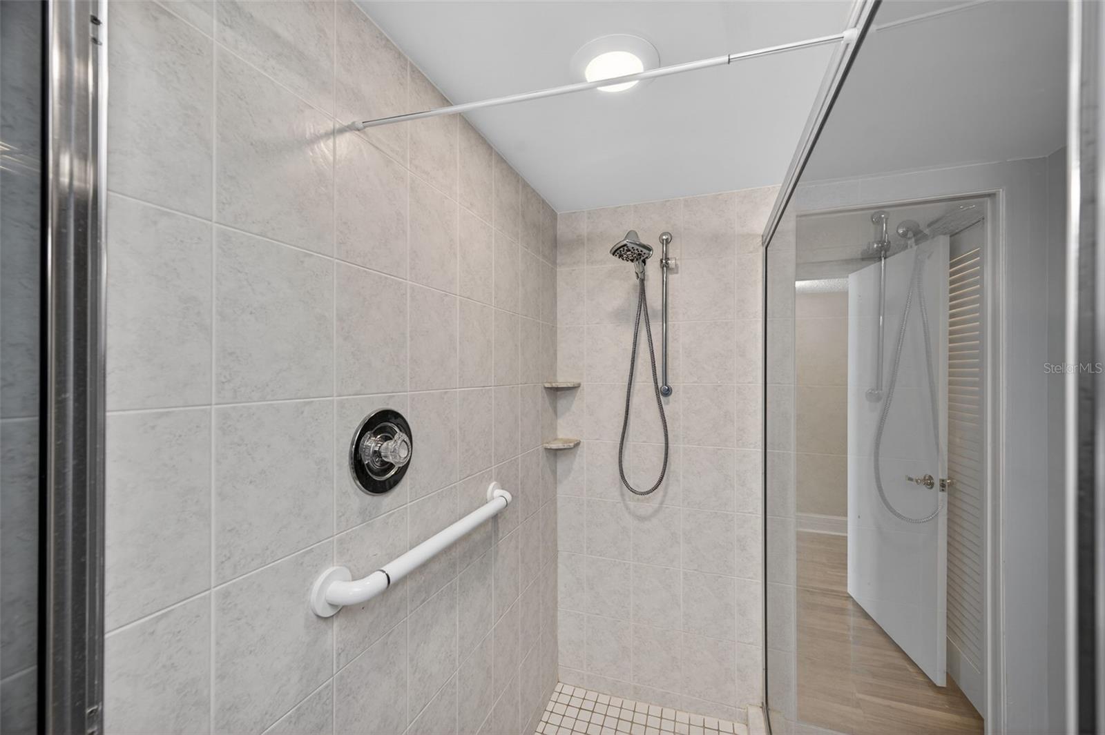 131 BLUFF VIEW DR #403 — photo 15