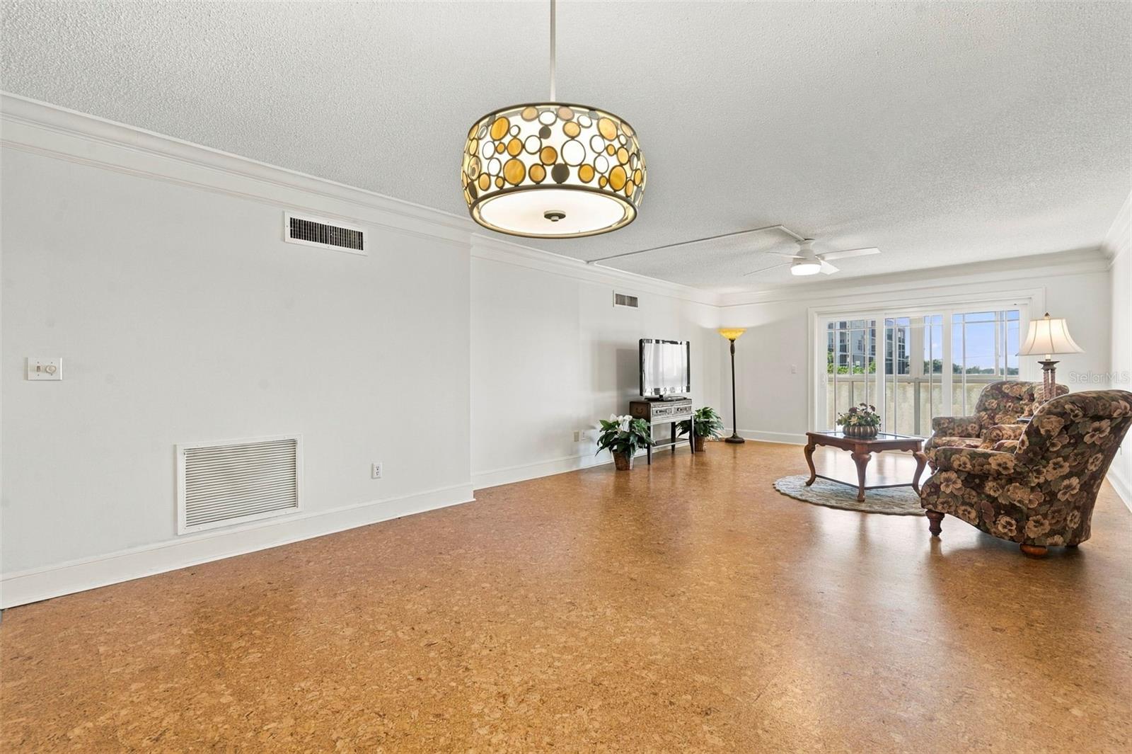 131 BLUFF VIEW DR #403 — photo 6