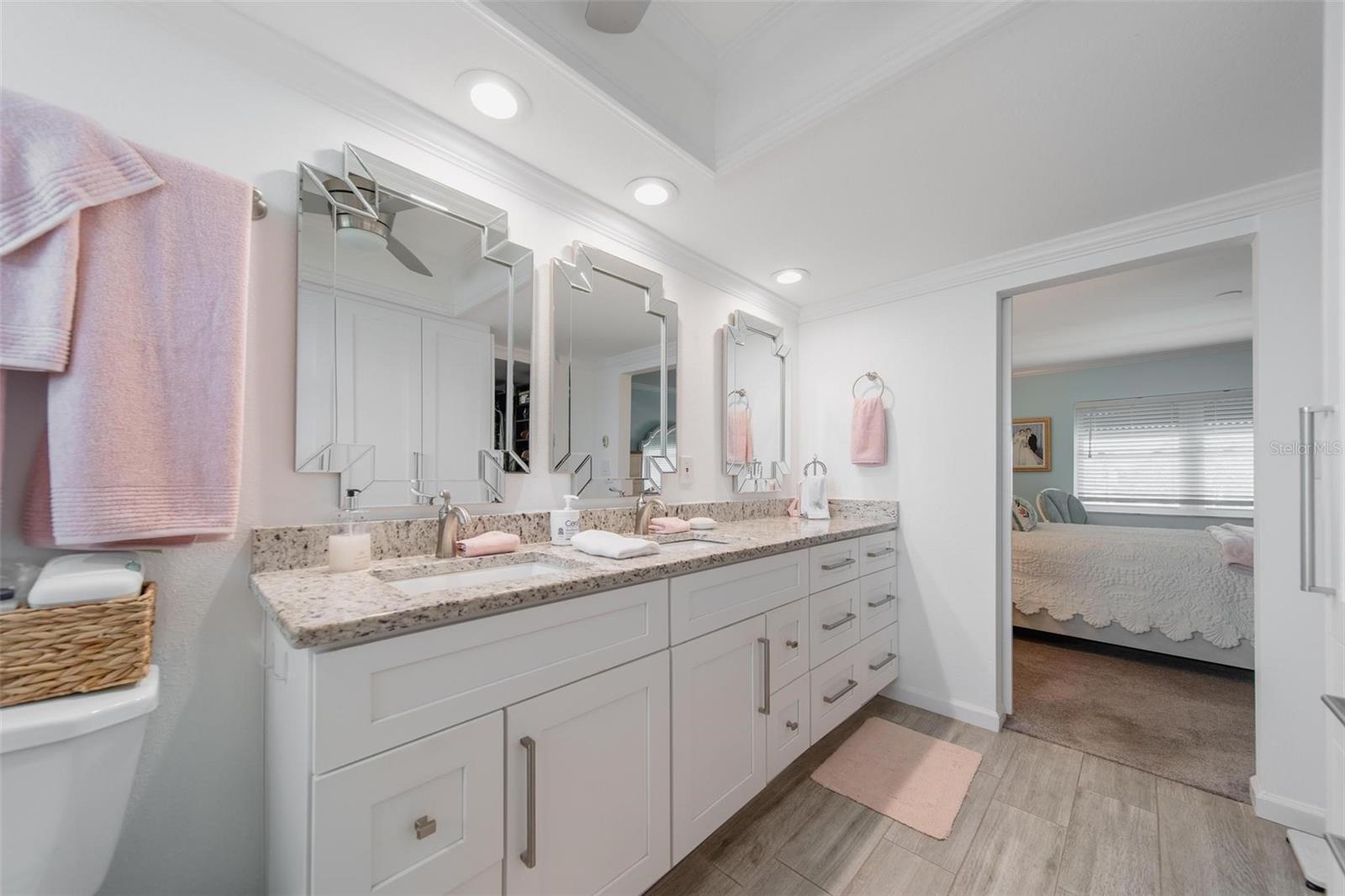 5020 BRITTANY DR S #324 — photo 19