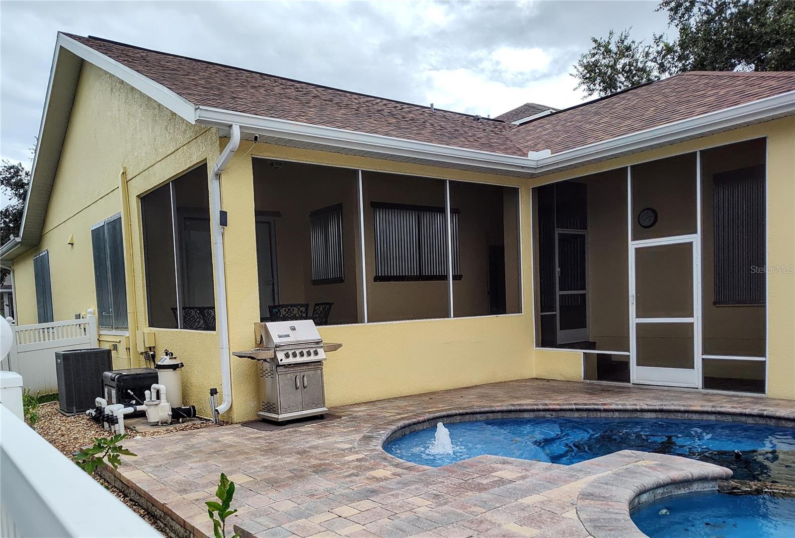 3639 HURSTON ST — photo 32