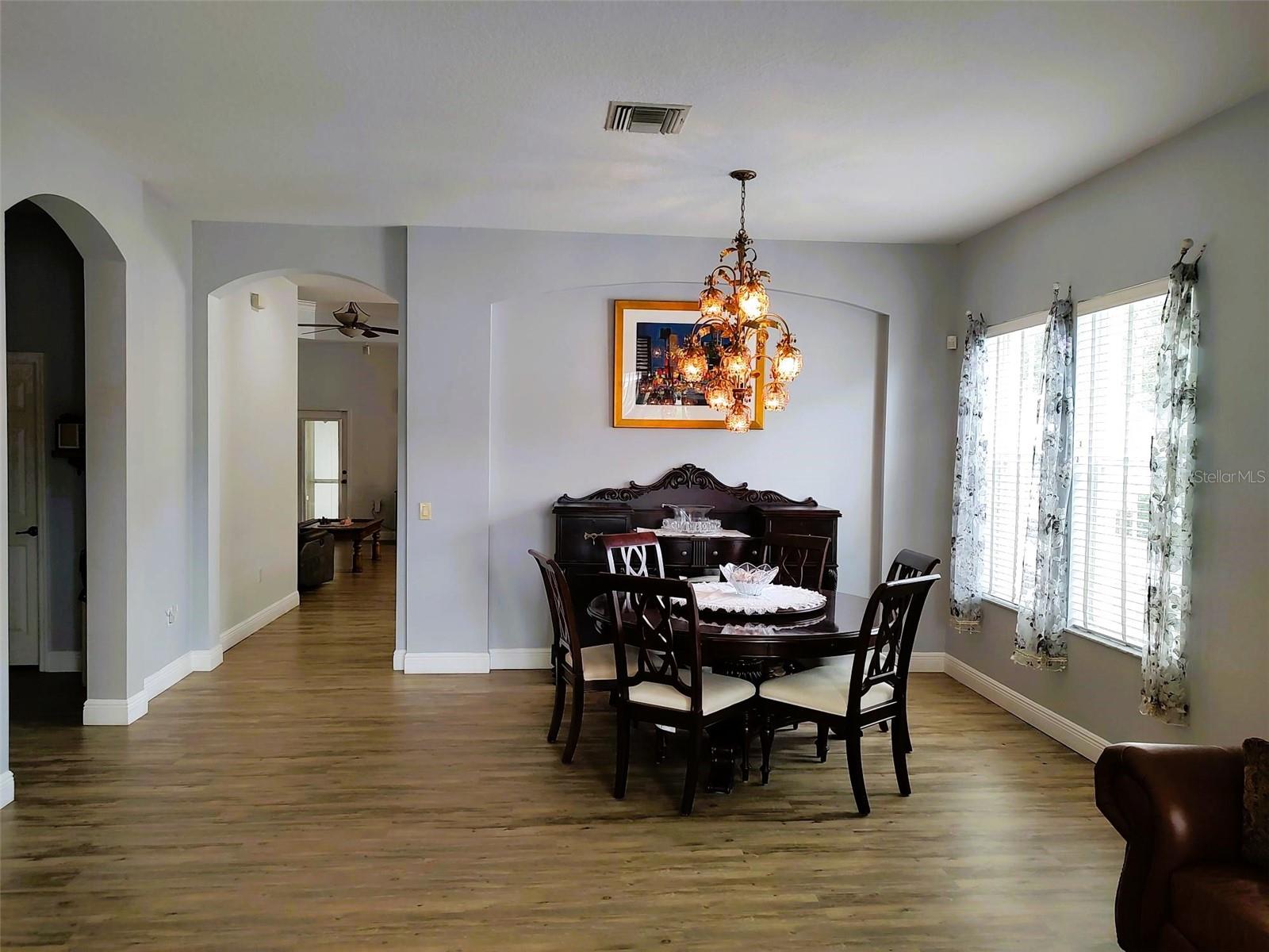 3639 HURSTON ST — photo 9