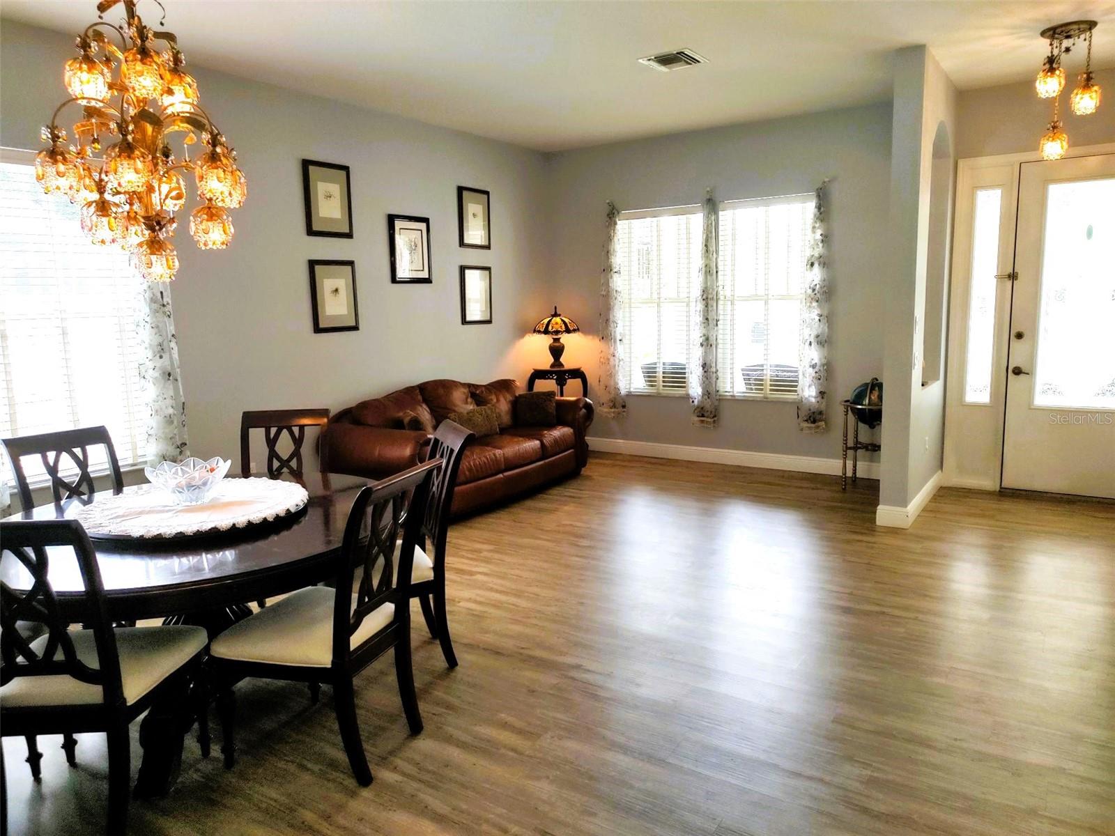 3639 HURSTON ST — photo 7