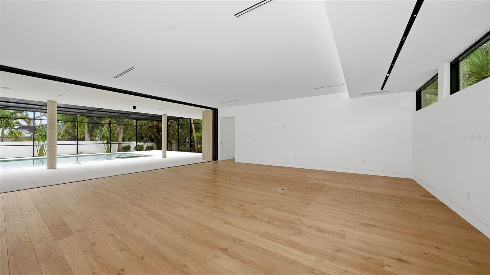 359 N SHORE DR — photo 7