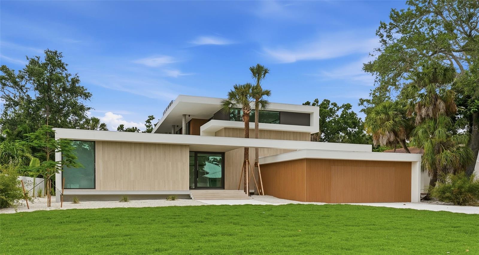 359 N SHORE DR — photo 4