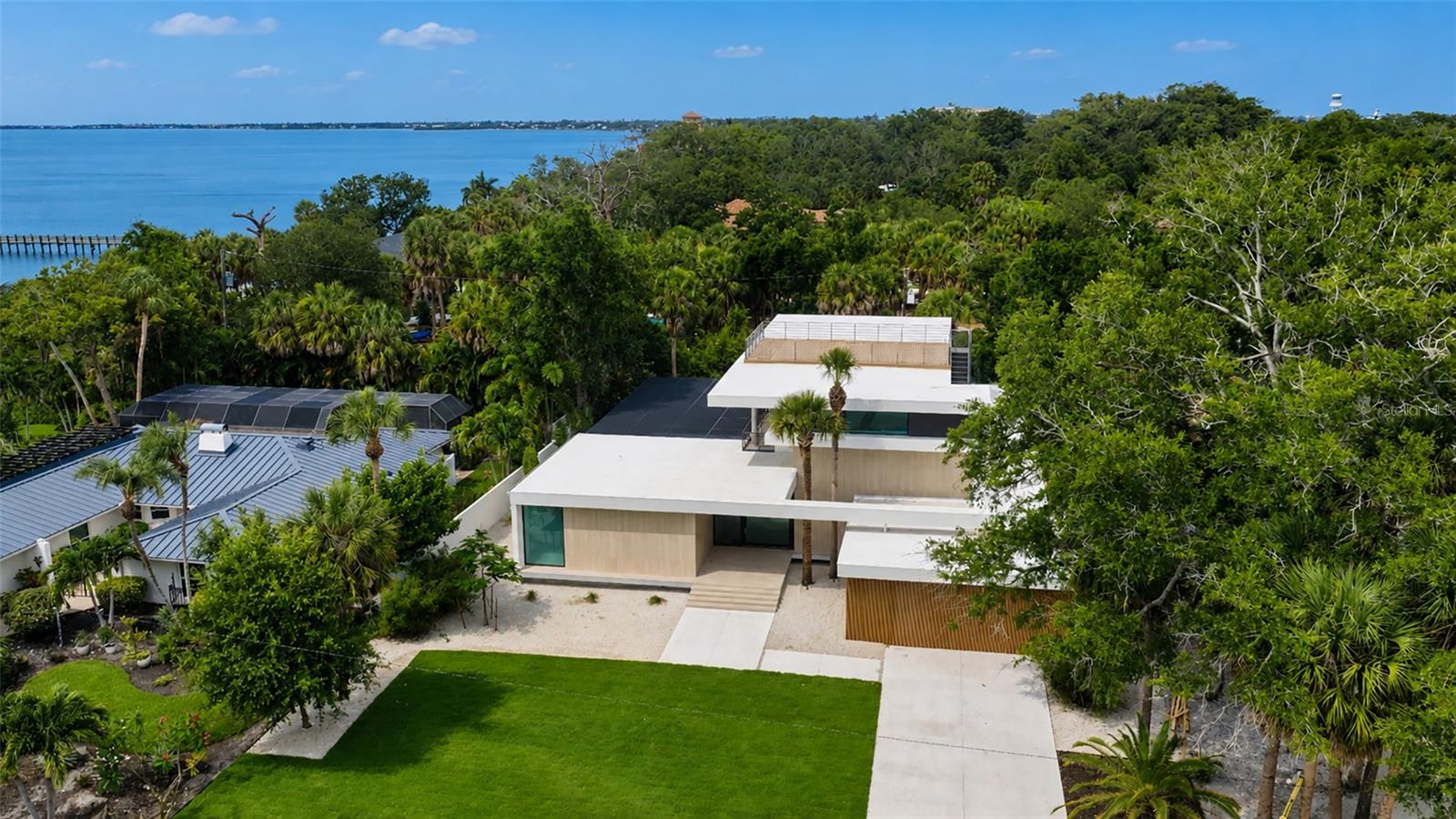 359 N SHORE DR — photo 3