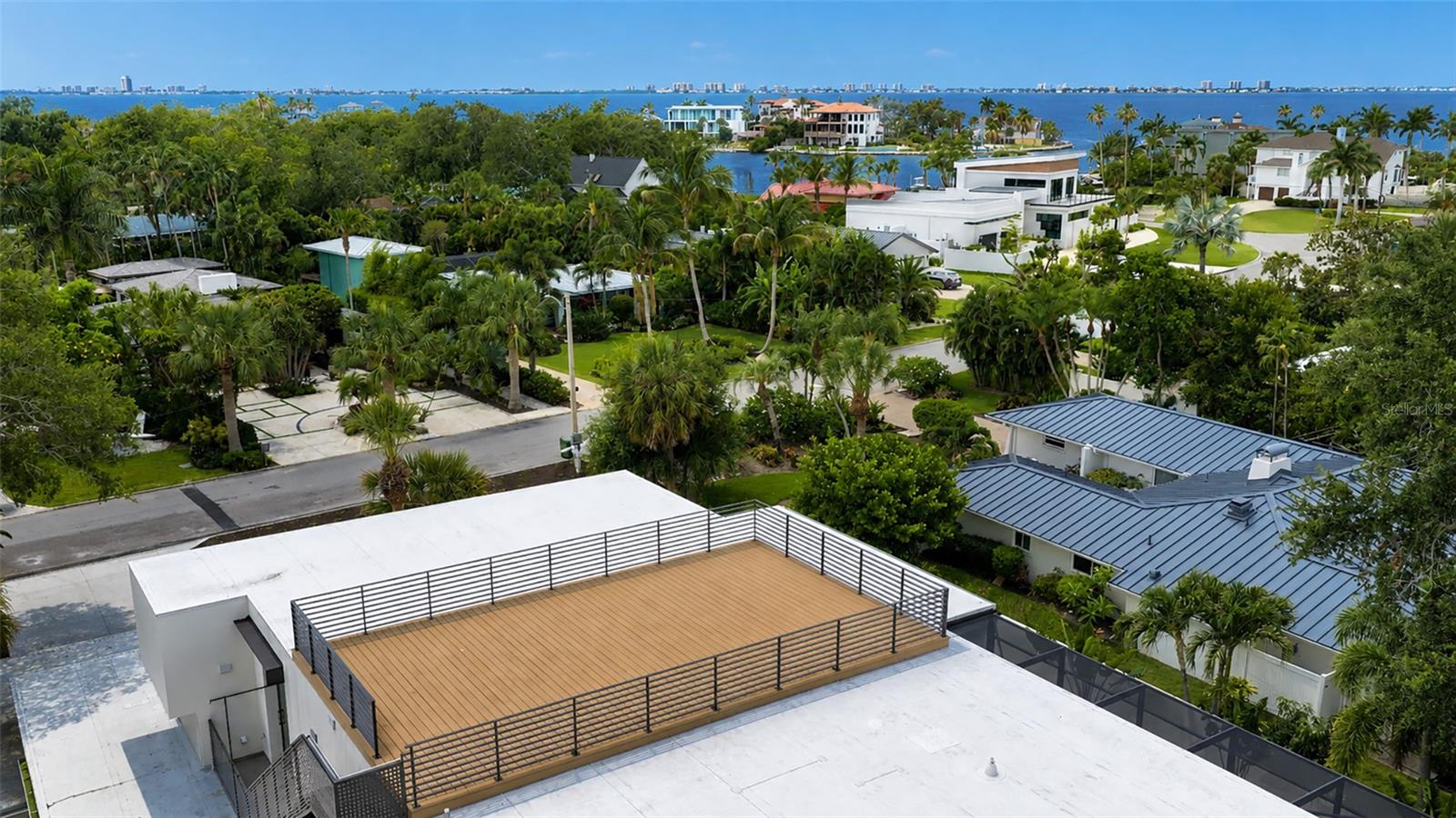 359 N SHORE DR — photo 42