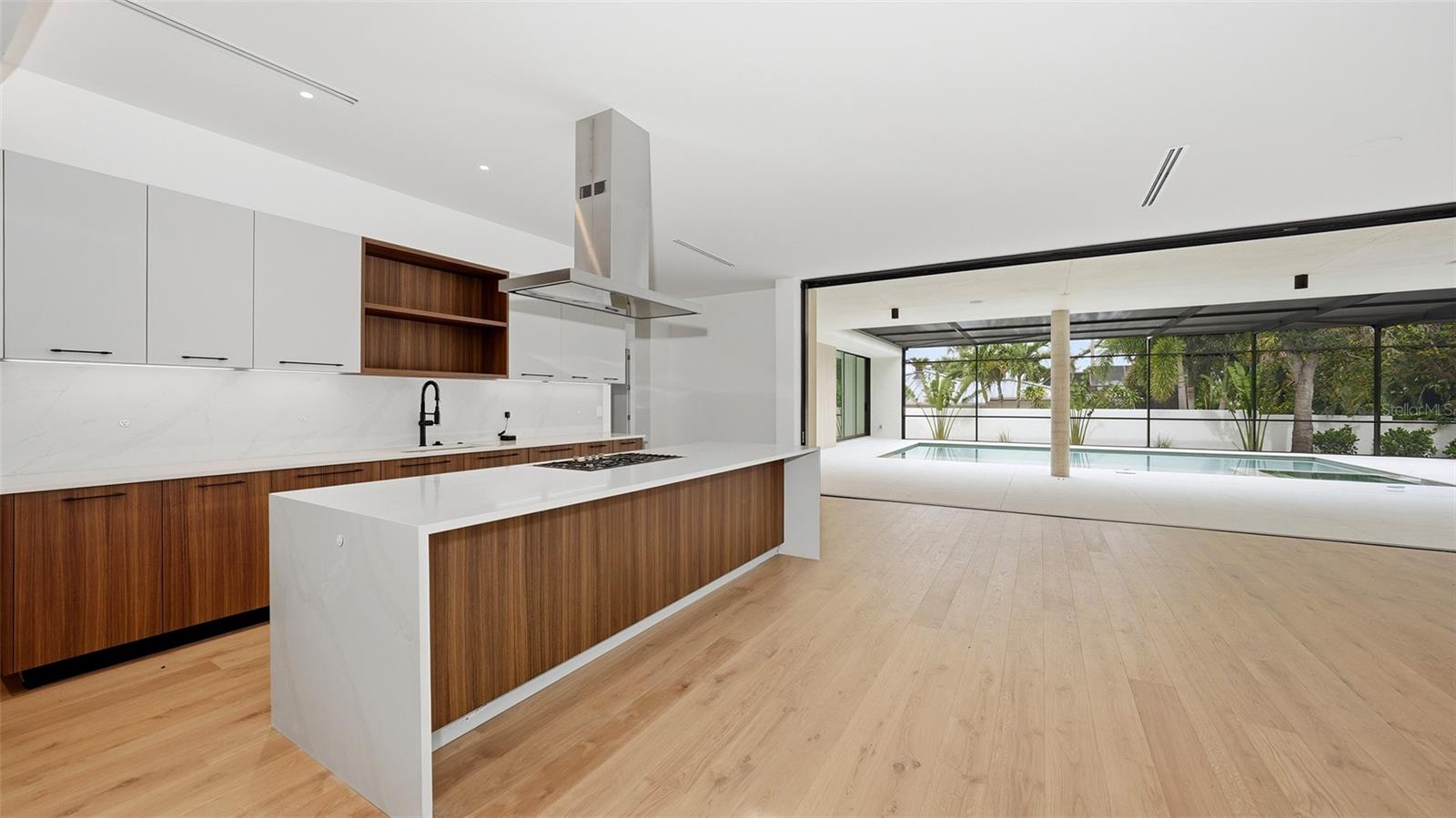 359 N SHORE DR — photo 12