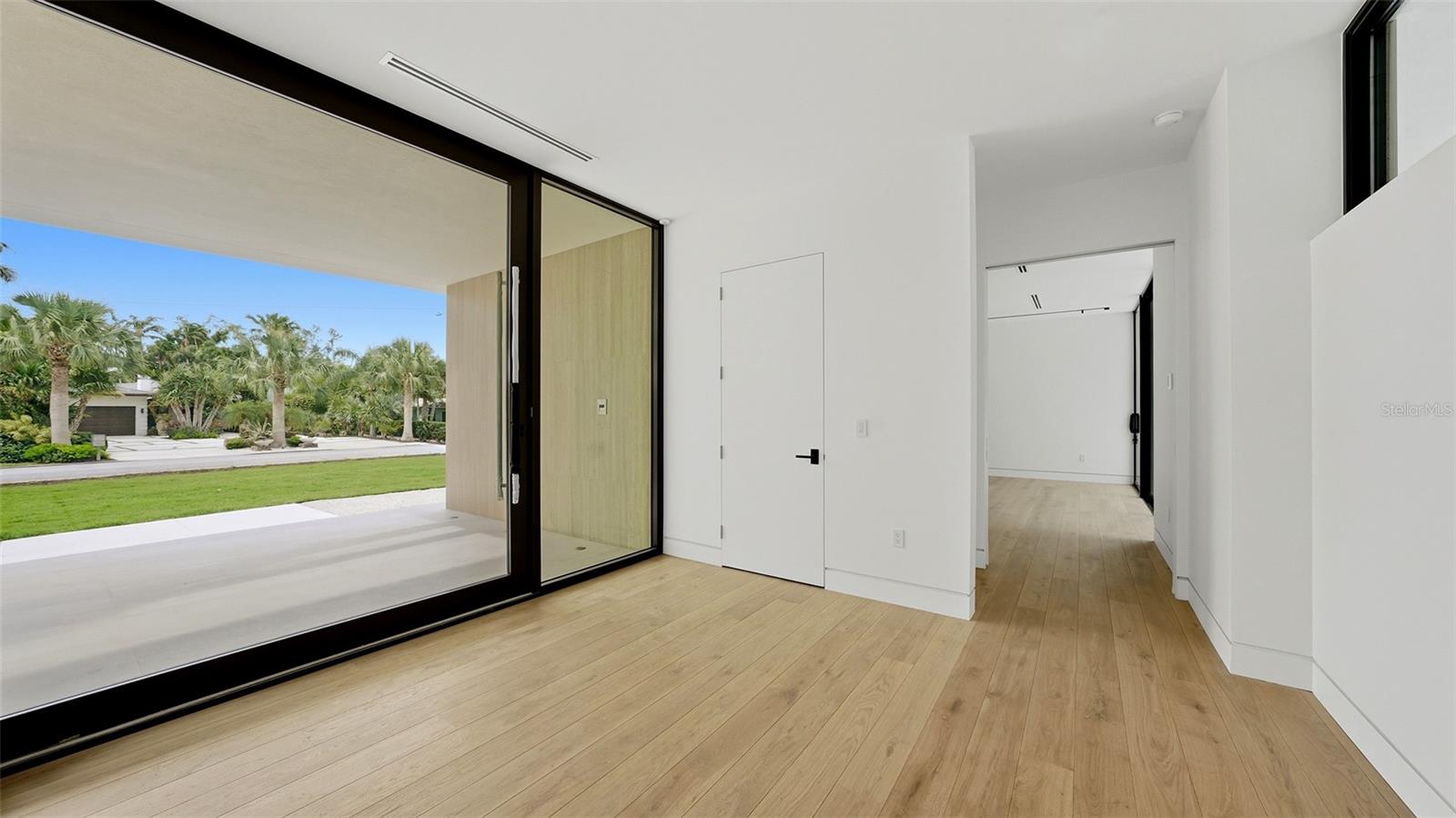 359 N SHORE DR — photo 16