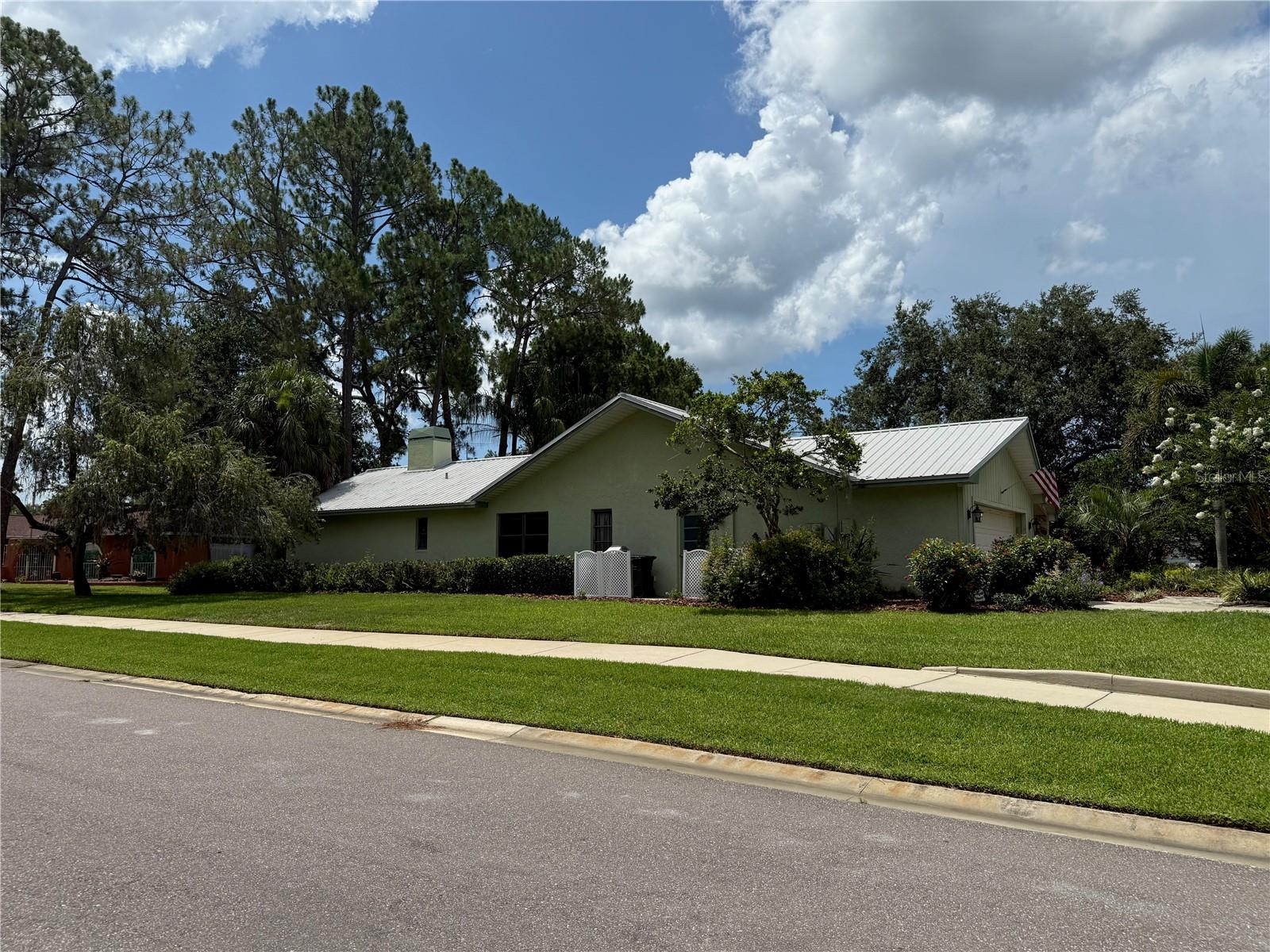 2215 TONIWOOD LN — photo 2